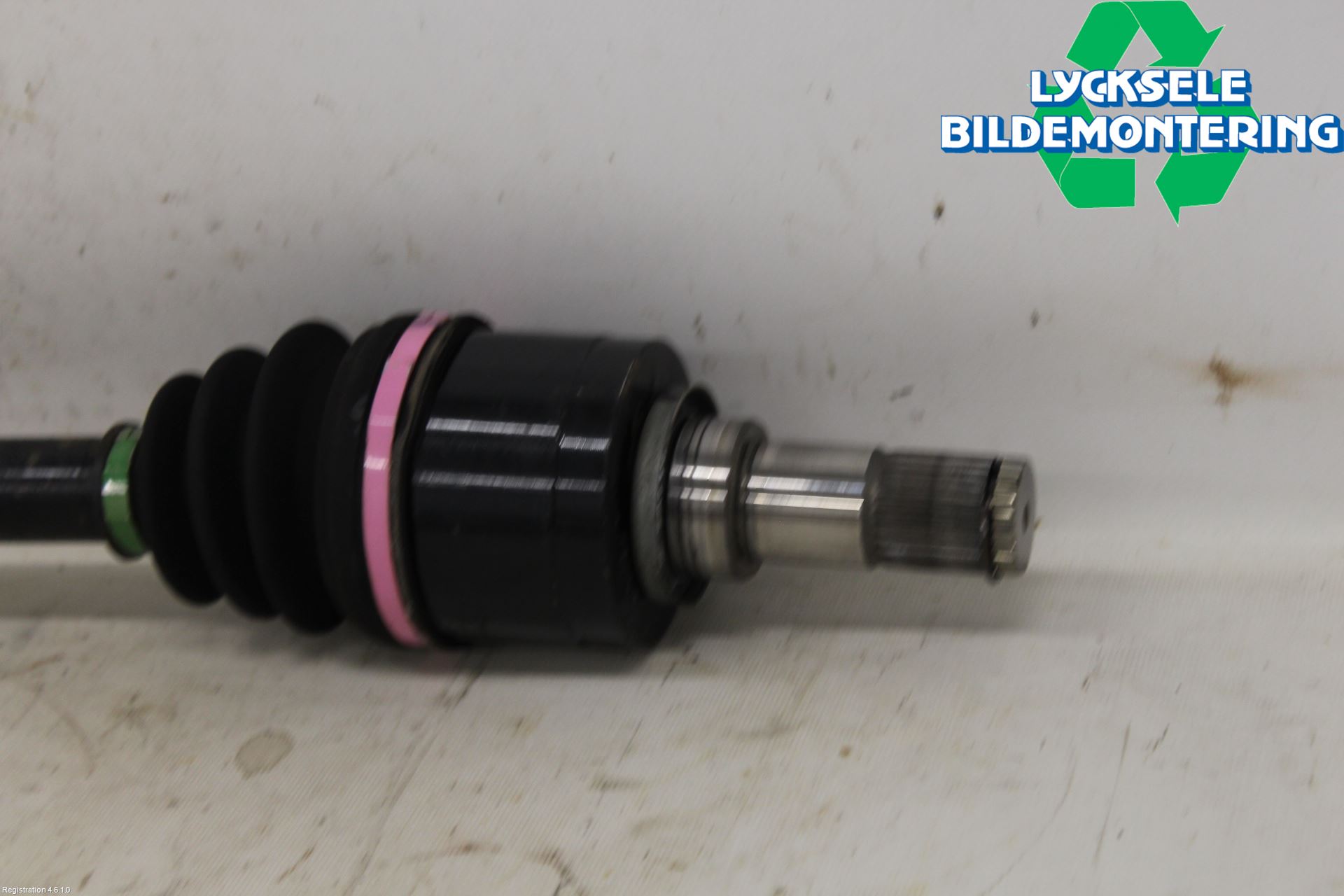 Mazda 3 III 14-19 Drivaxel Fram Vänster