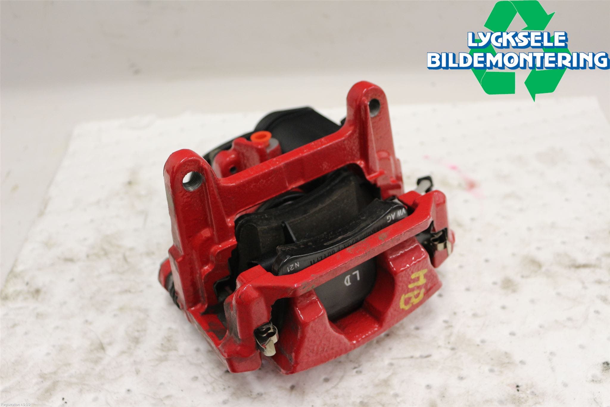 Audi A6 F2/C8 19- Bromsok Bak Höger