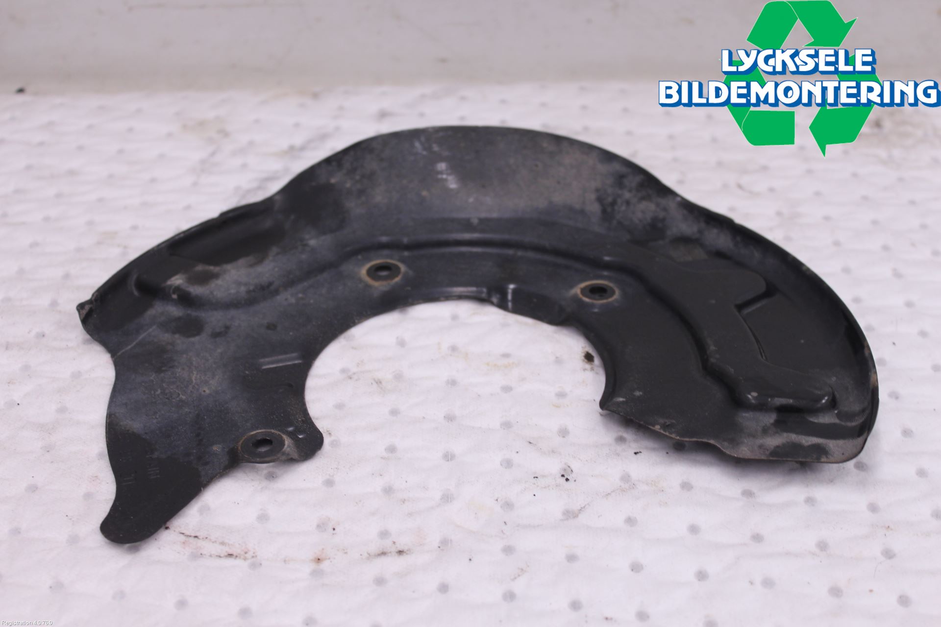 Skoda SCALA 19- Bromssköld Fram