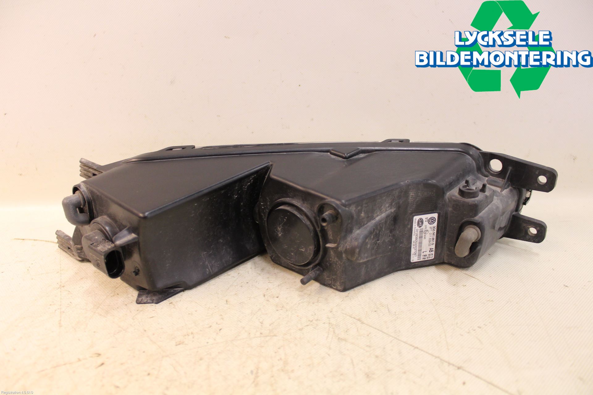 Volkswagen VW PASSAT 15-19 Dimljus-Varselljus Fram