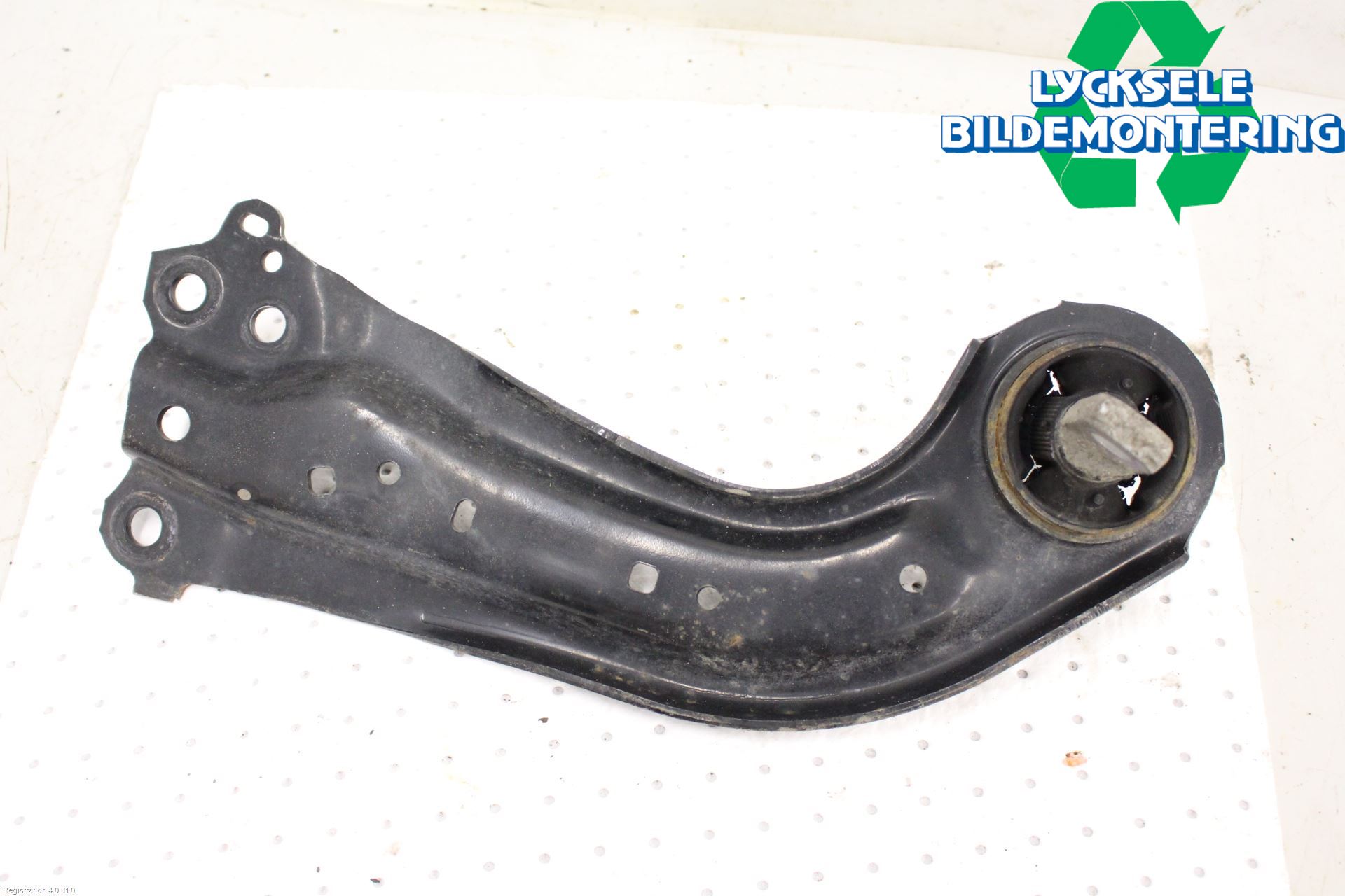 Toyota RAV4 19- Bärarm Bak Vänster