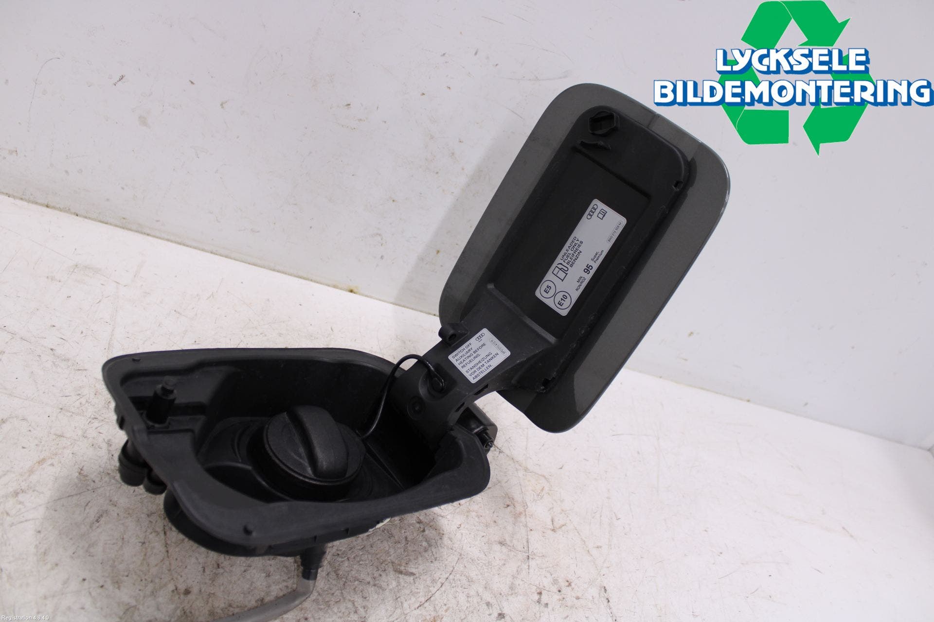 Audi A4/S4 B9 20- Tanklucka