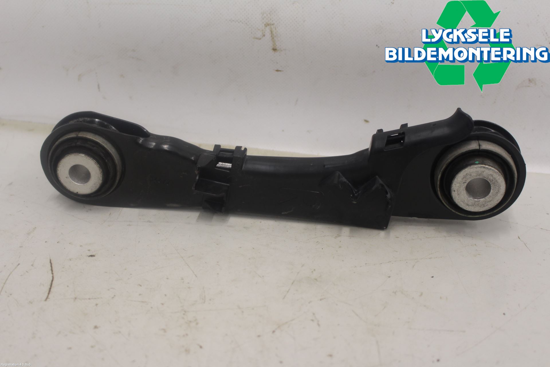 BMW 5 G30/G31/F90 17-23 Bärarm Bak Övre Höger
