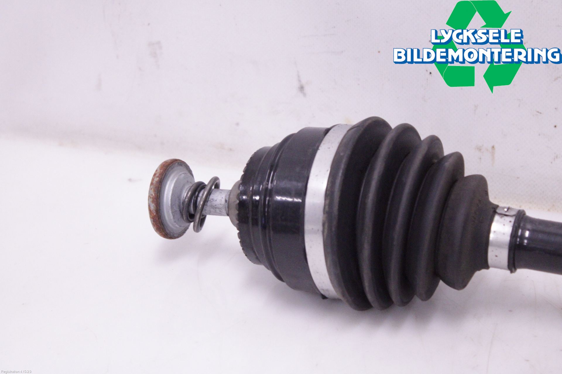 BMW 5 G30/G31/F90 17-23 Drivaxel Fram Höger