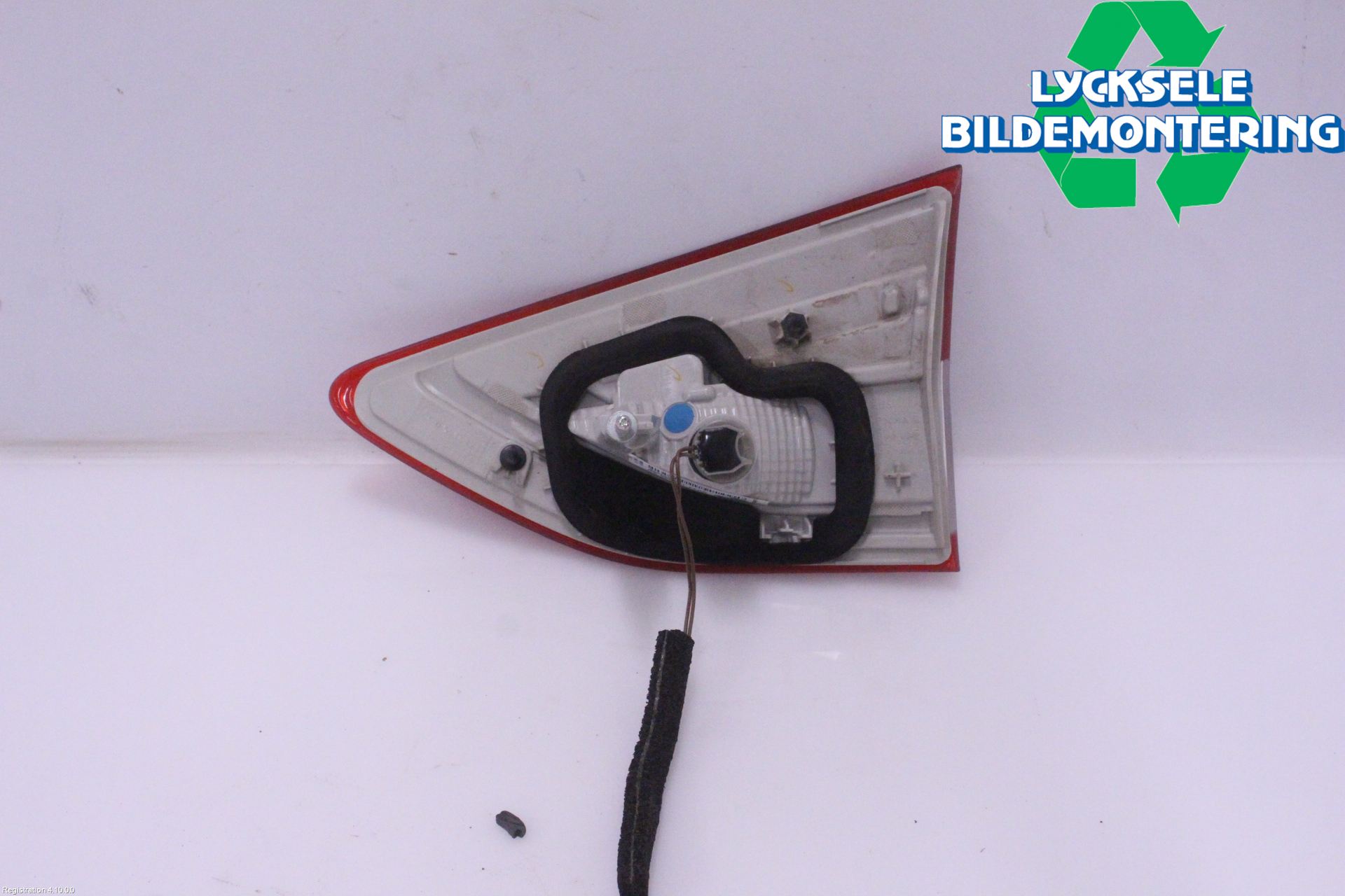 Ford KUGA 13-16 Bakljus Lucka Vä