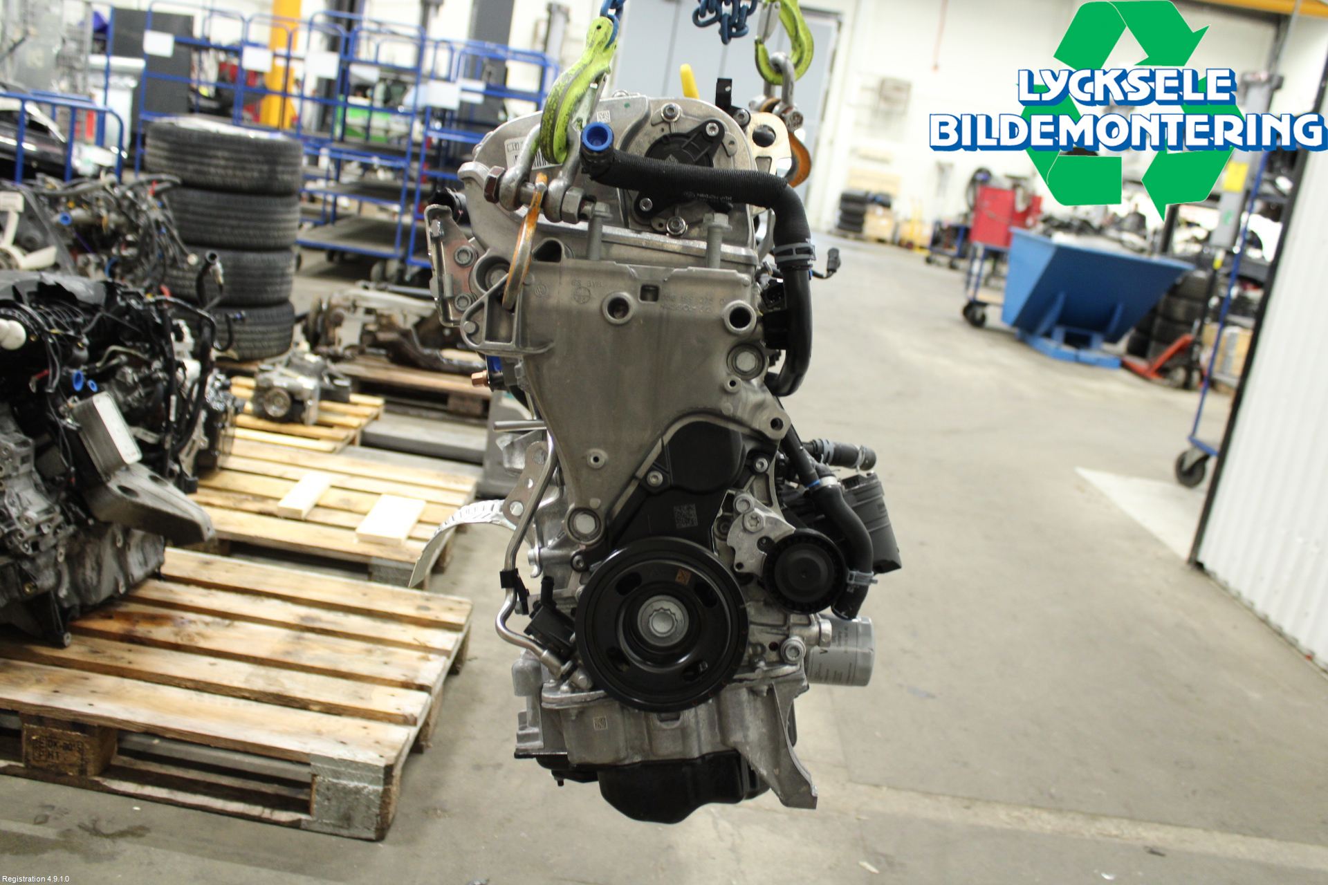 Audi Q3 F3 19- Motor Bensin