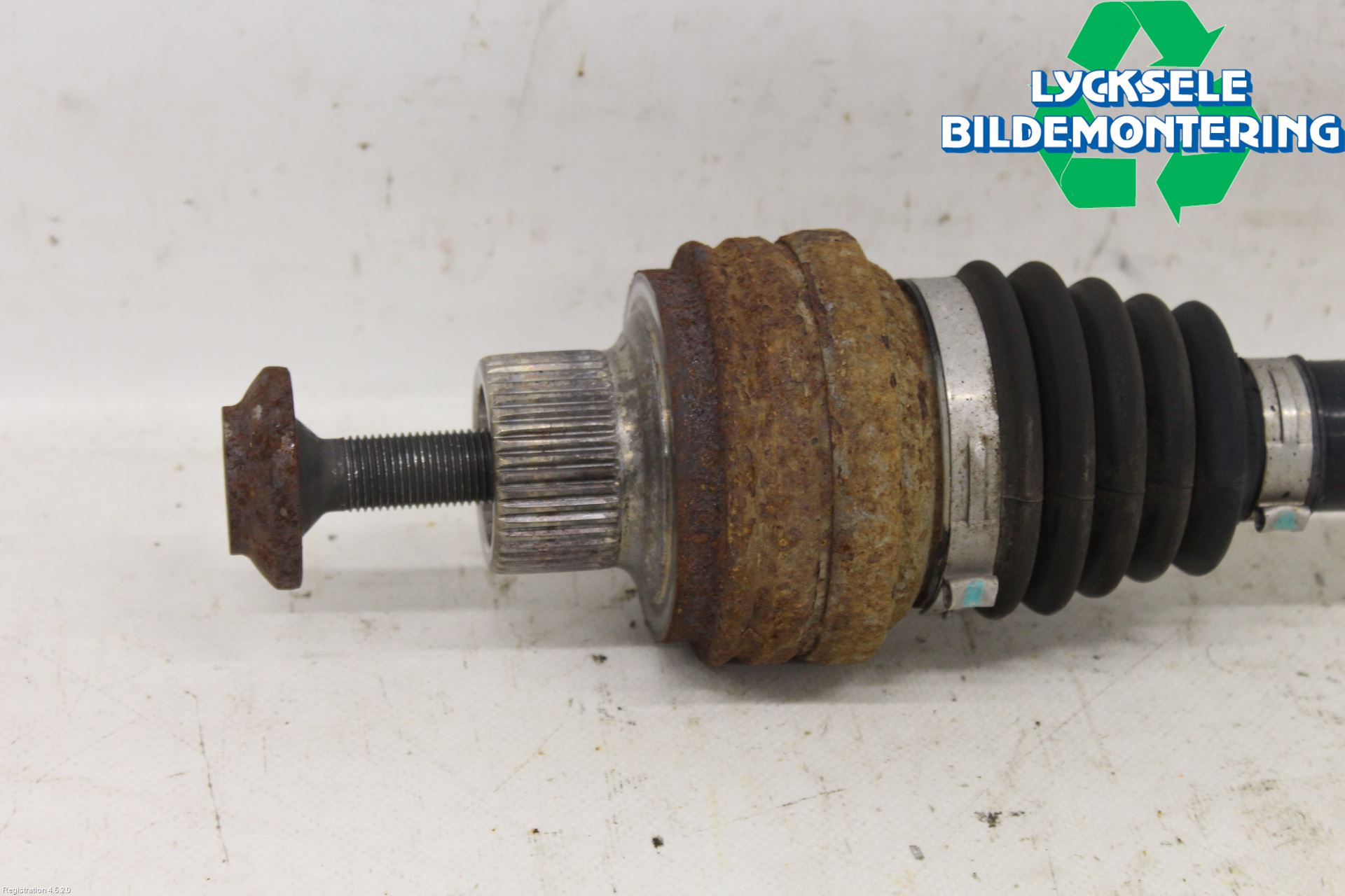 Audi A4 ALLROAD 09-16 Drivaxel Bak Vänster