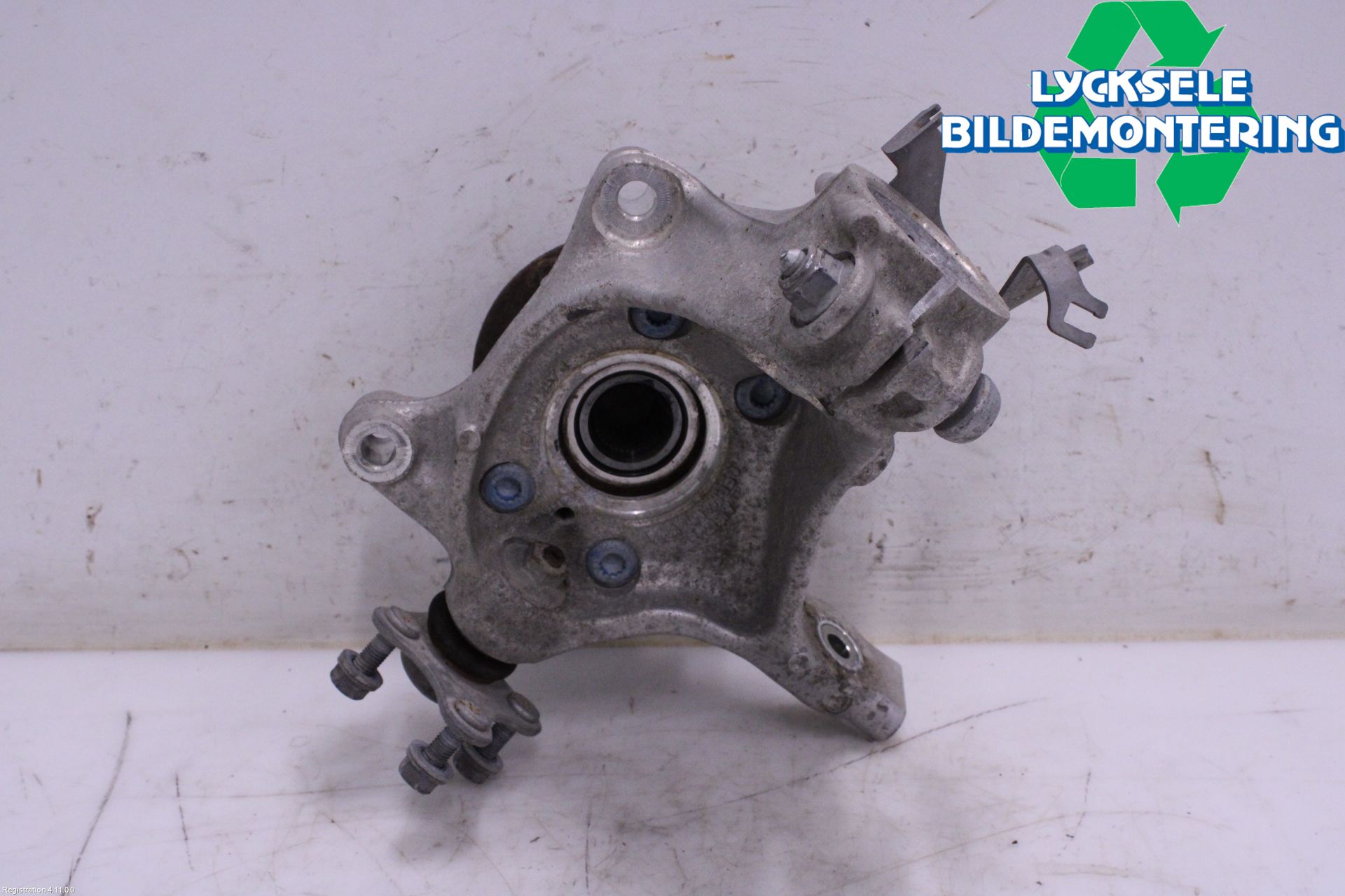 Audi Q4 E-TRON FZ 22- Styrspindel Lagerhus Vä