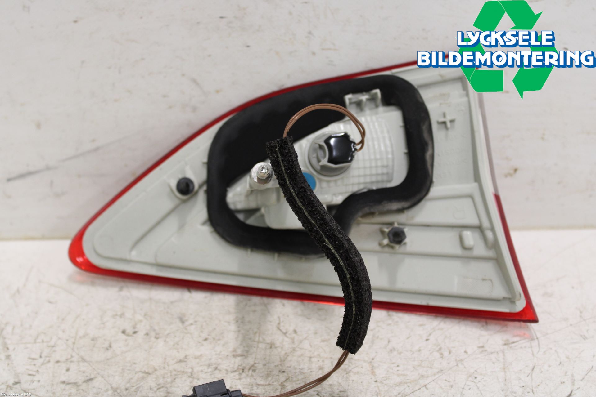 Ford KUGA 13-16 Bakljus Lucka Hö