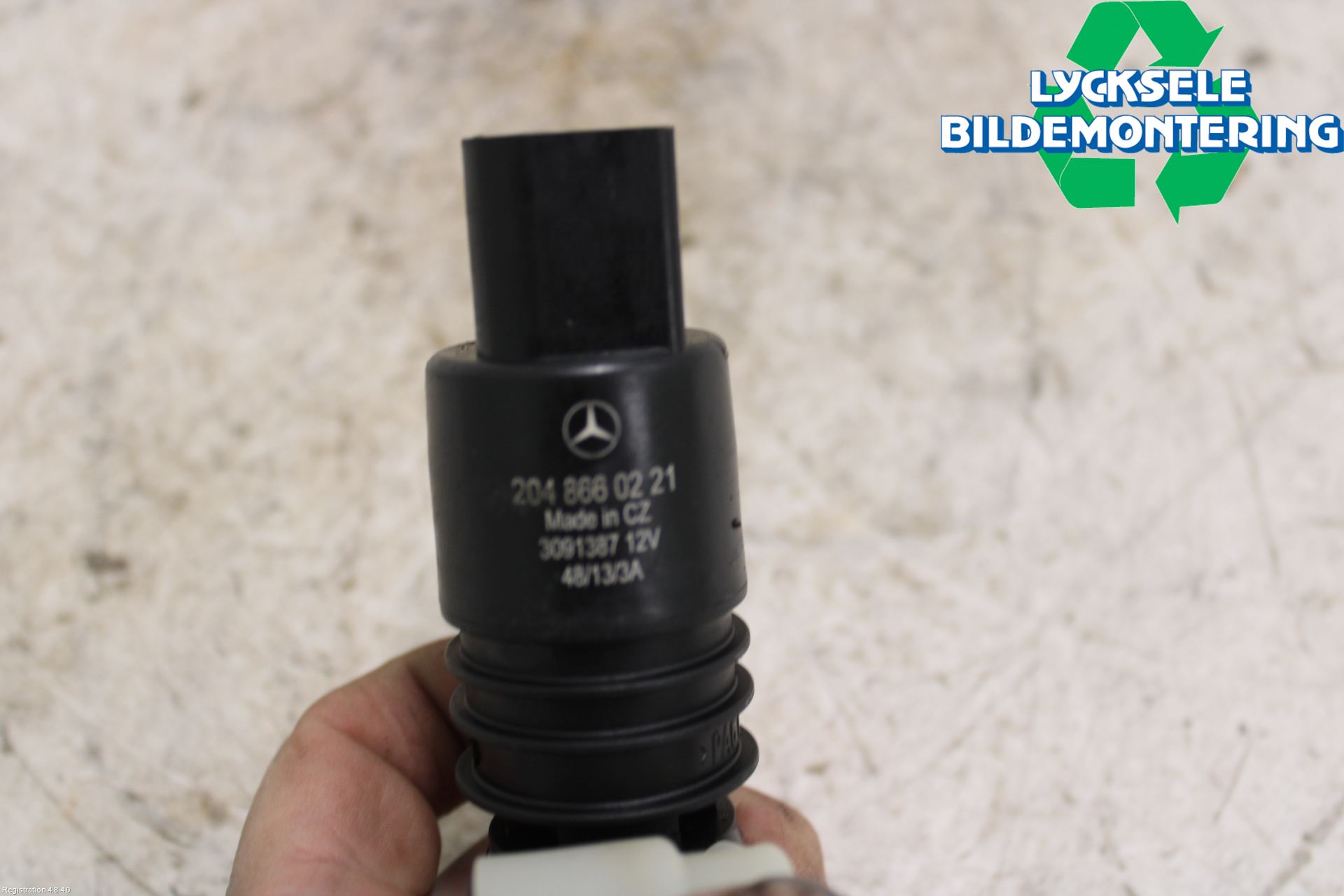 Mercedes-Benz MB C-KLASS (W204) 07-15 Spolarpump Vindruta