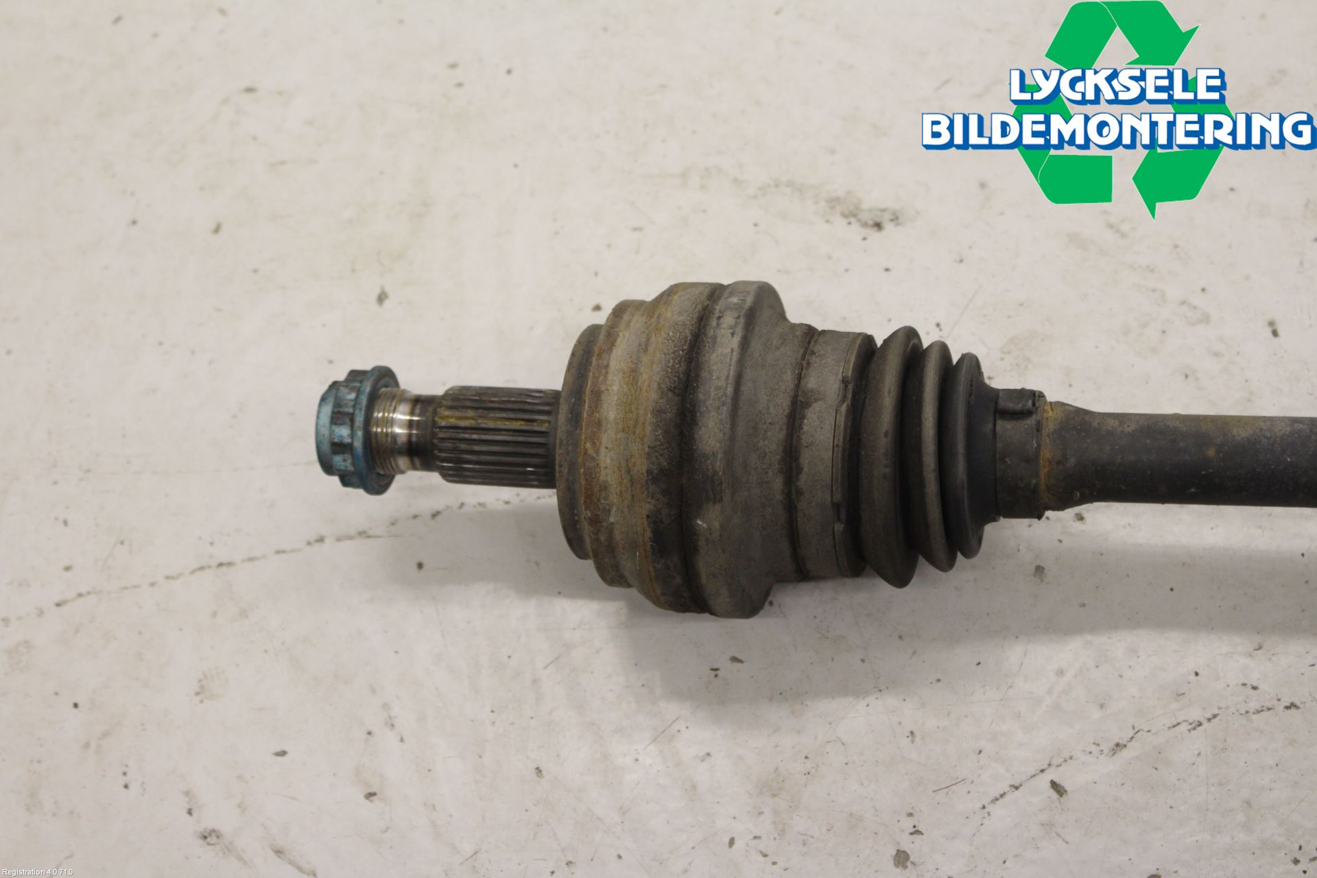 Mercedes-Benz MB C-KLASS (W205) 14-21 Drivaxel Bak Höger