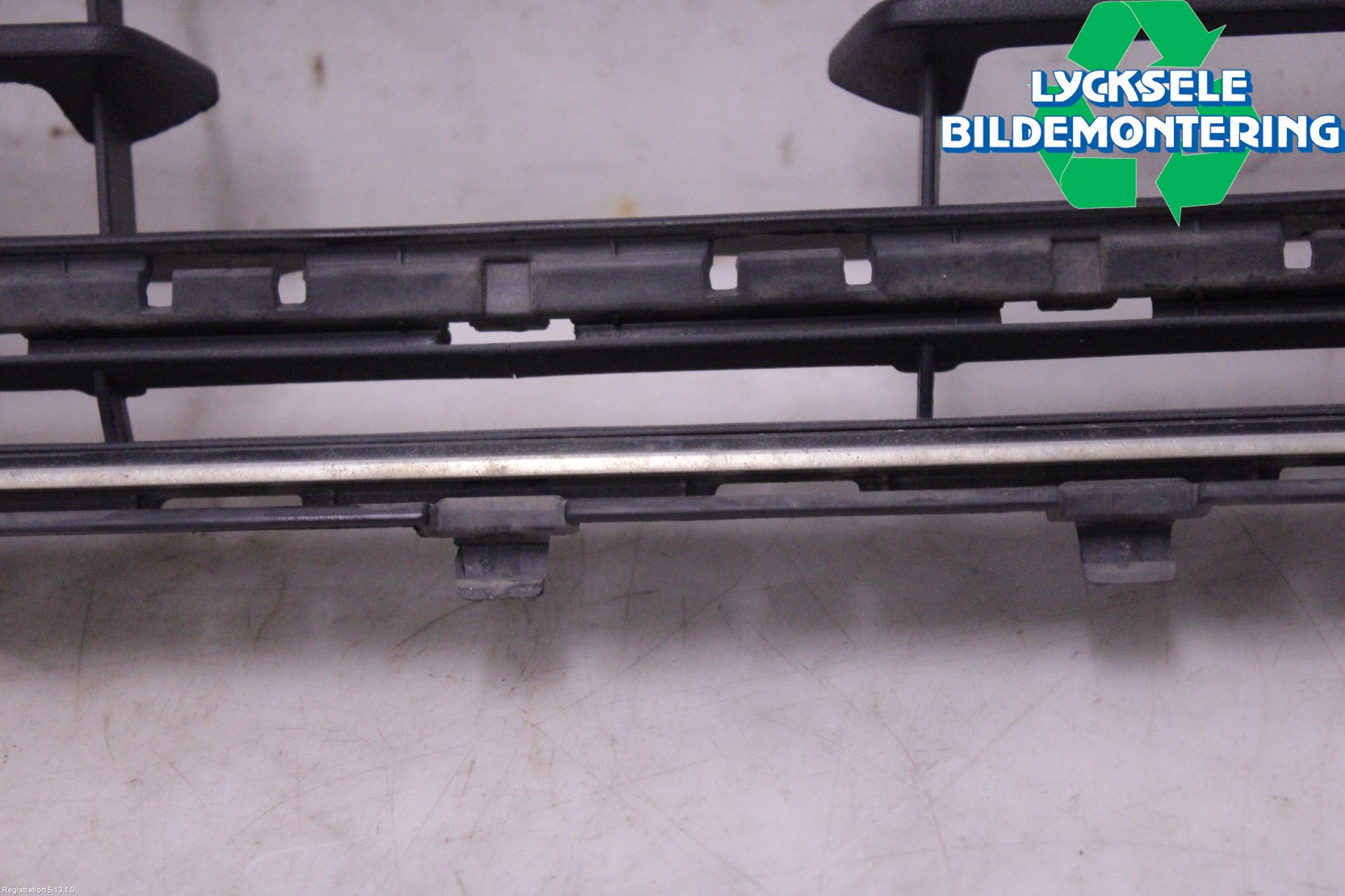 Volkswagen VW GOLF / E-GOLF VII 13-20 Grill-Galler