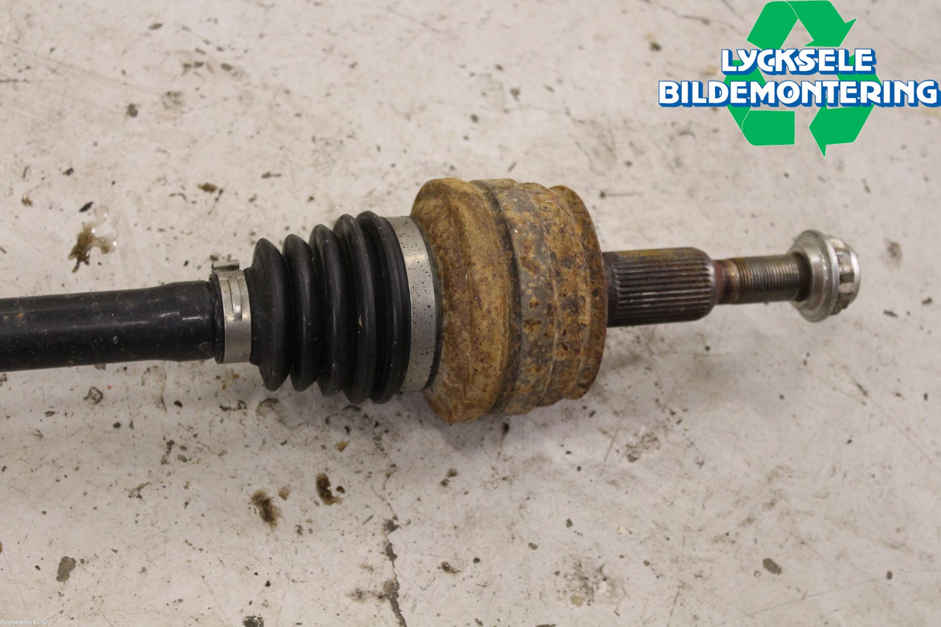 Volkswagen VW TRANSP/CARAVELLE (T5) 04-15 Drivaxel Bak Höger
