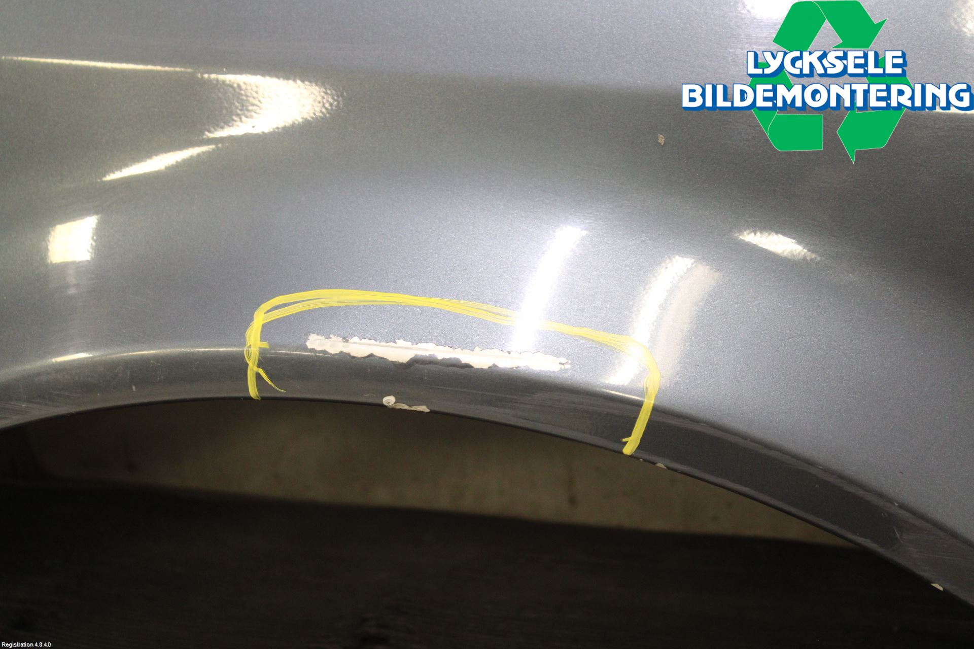 Audi V8       89- Skärm Fram Vänster