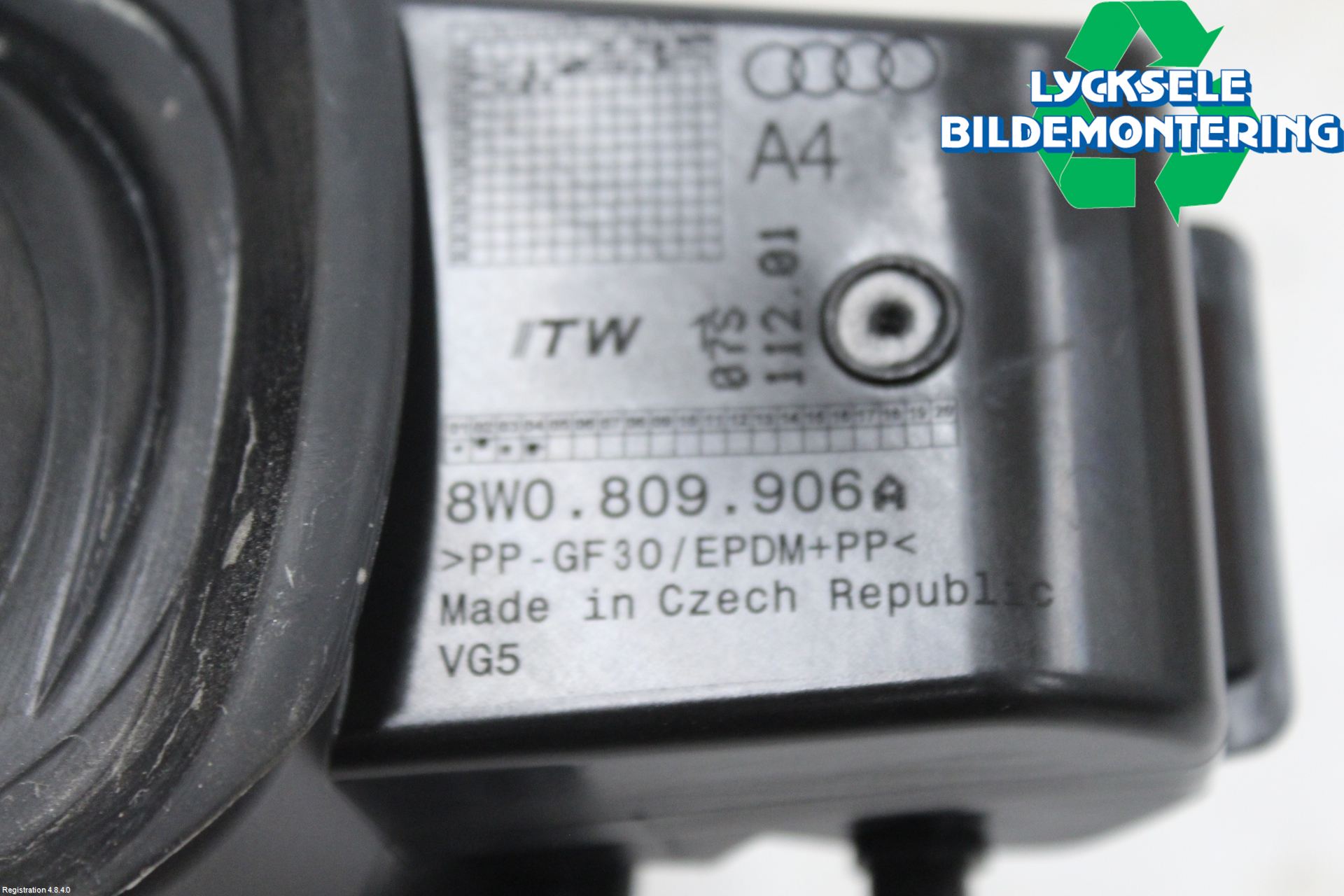 Audi A4/S4 B9 16-19 Tanklucka