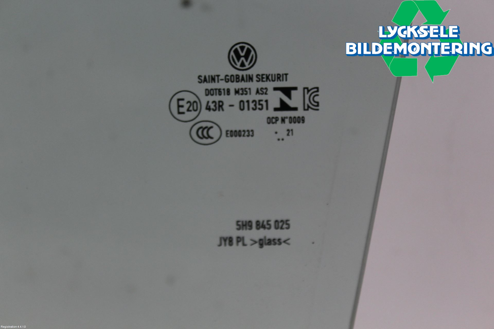 Volkswagen VW GOLF / E-GOLF VIII 20- Dörruta Bak Vänster