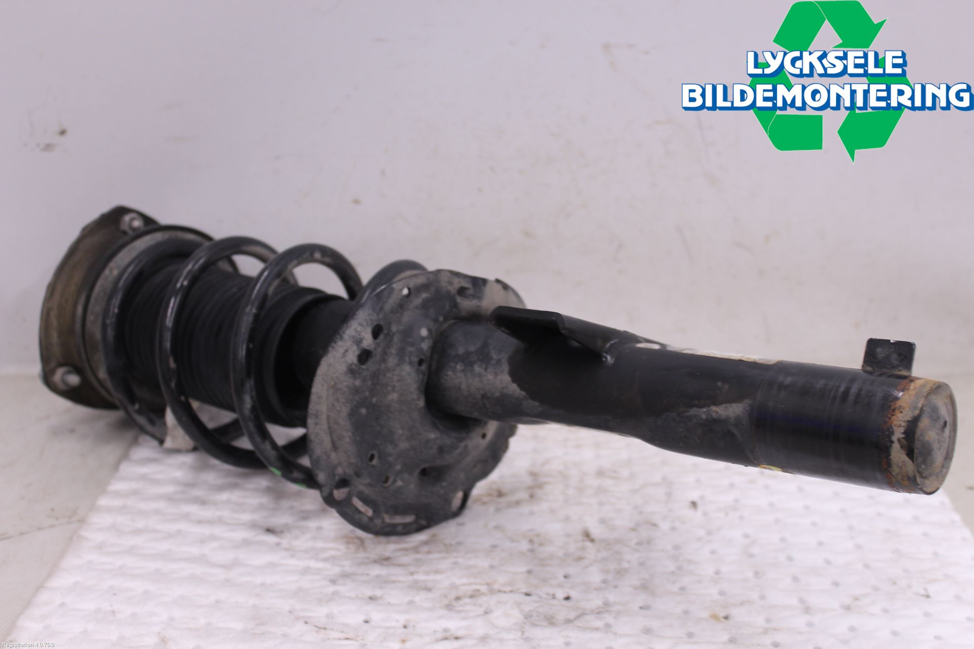 Skoda SCALA 19- Fjäderben Fram Höger