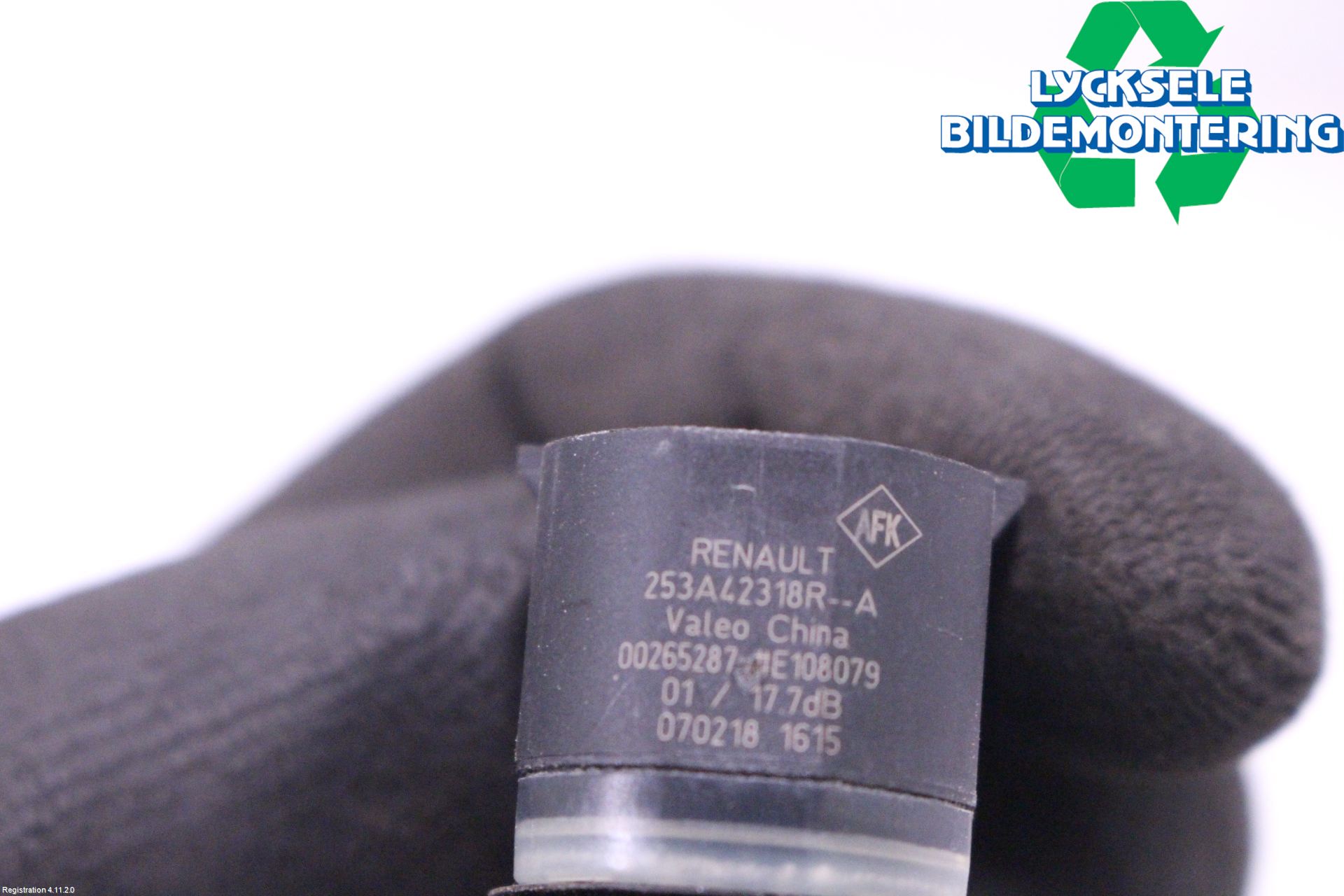 Dacia DUSTER 18-24 Parkeringshjälp Backsensor