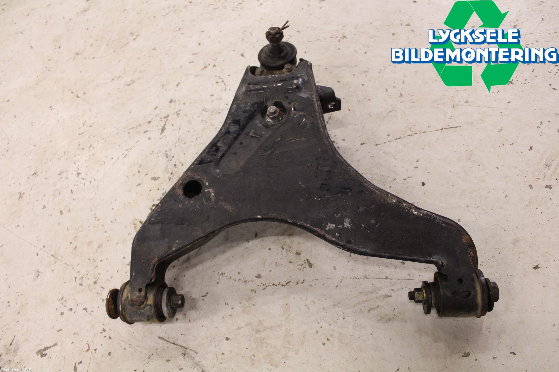Mitsubishi L200 06-15 Bärarm Fram Undre Hö