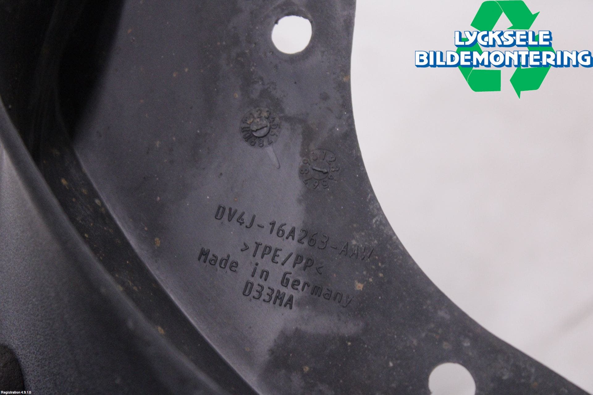 Ford KUGA 13-16 Stänkskydd