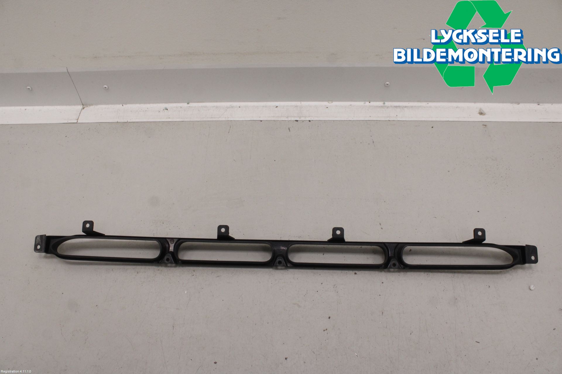 Audi A6 ALLROAD 12-18 Stötfångardel Fram Mitt