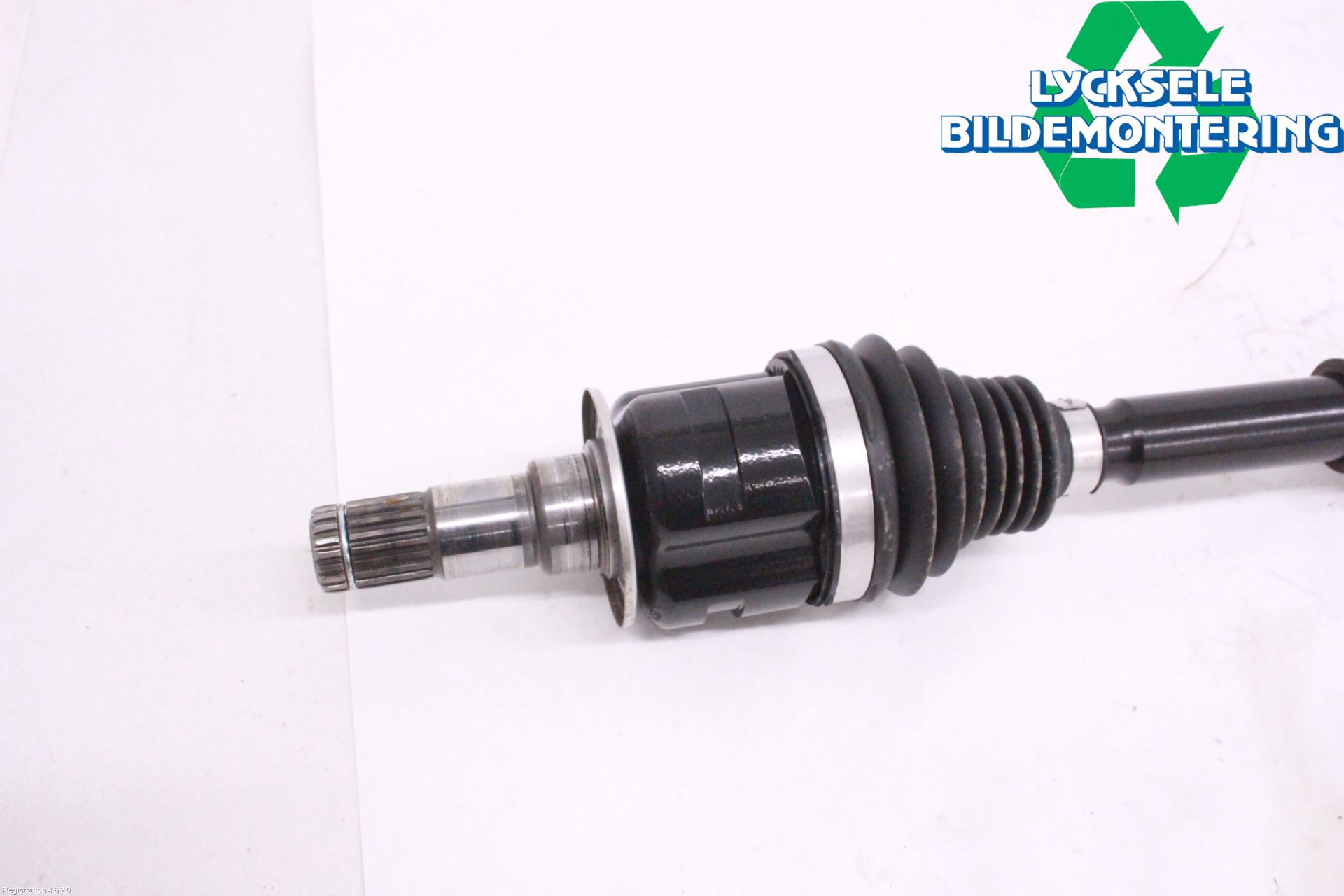 Toyota YARIS XP21 20- Drivaxel Fram Höger