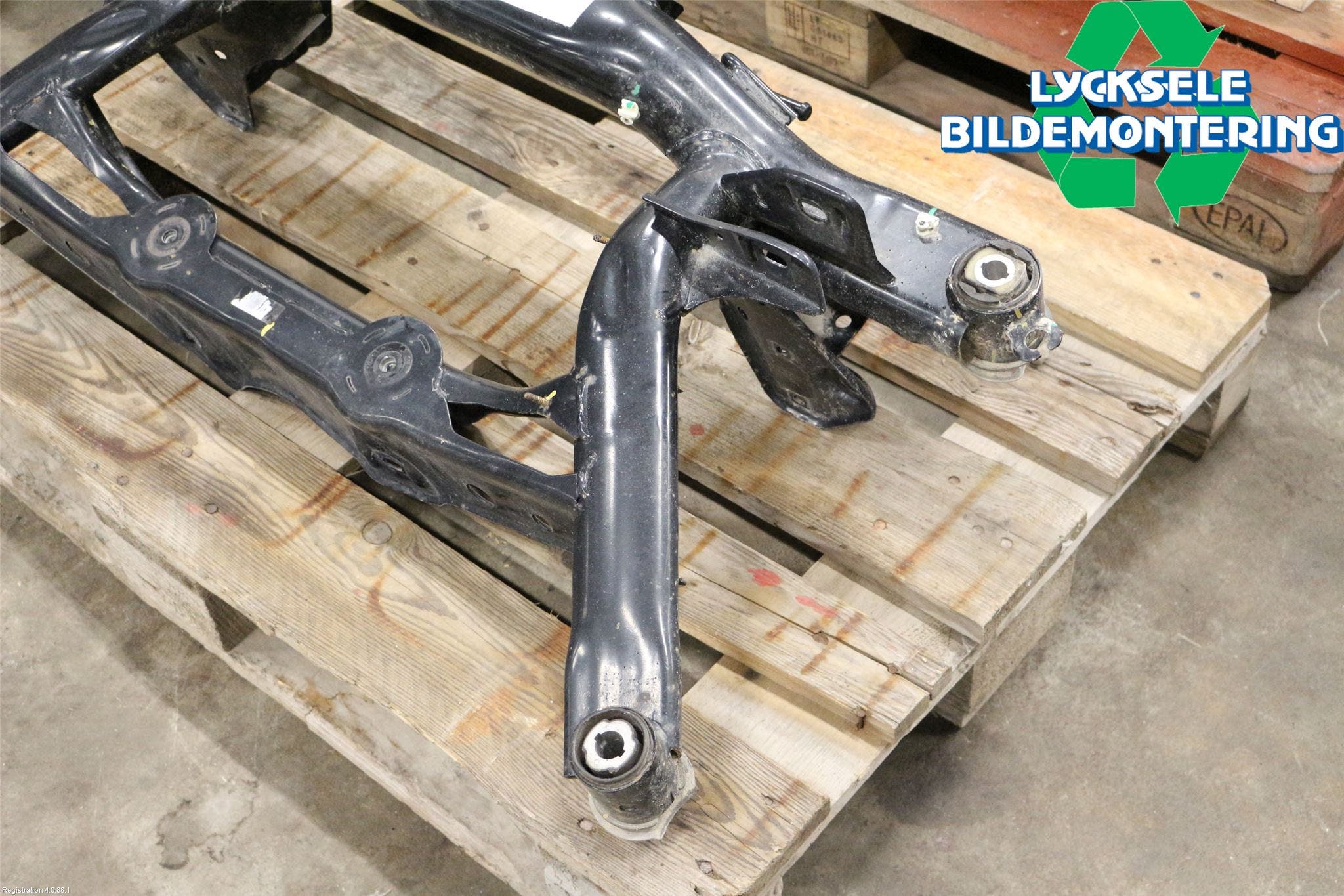 Volkswagen VW T-ROC 18- Bakaxelbalk