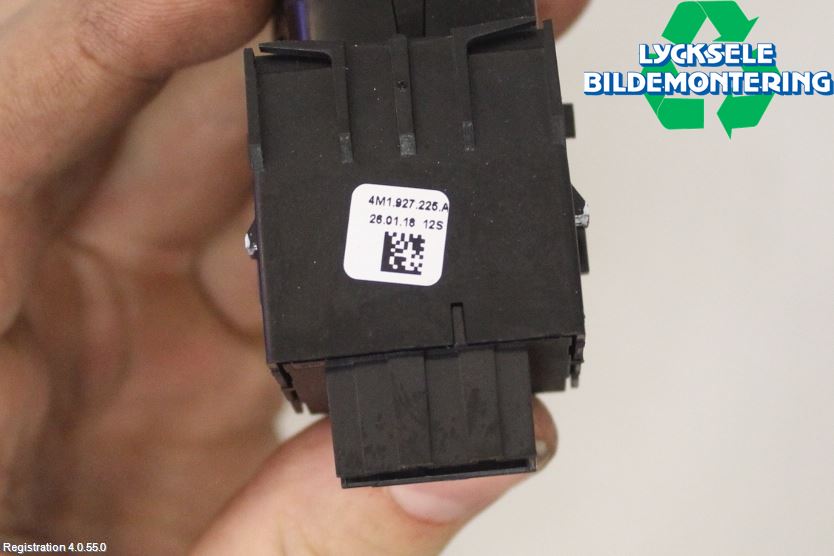 Audi A4/S4 B9 16-19 Strömställare Parkeringsbroms