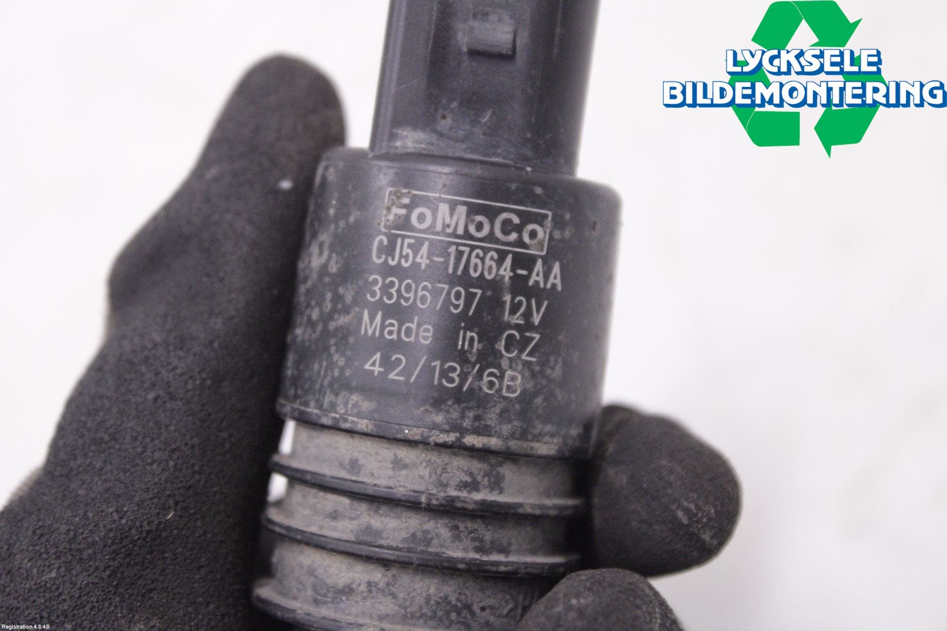 Ford KUGA 13-16 Spolarpump Vindruta