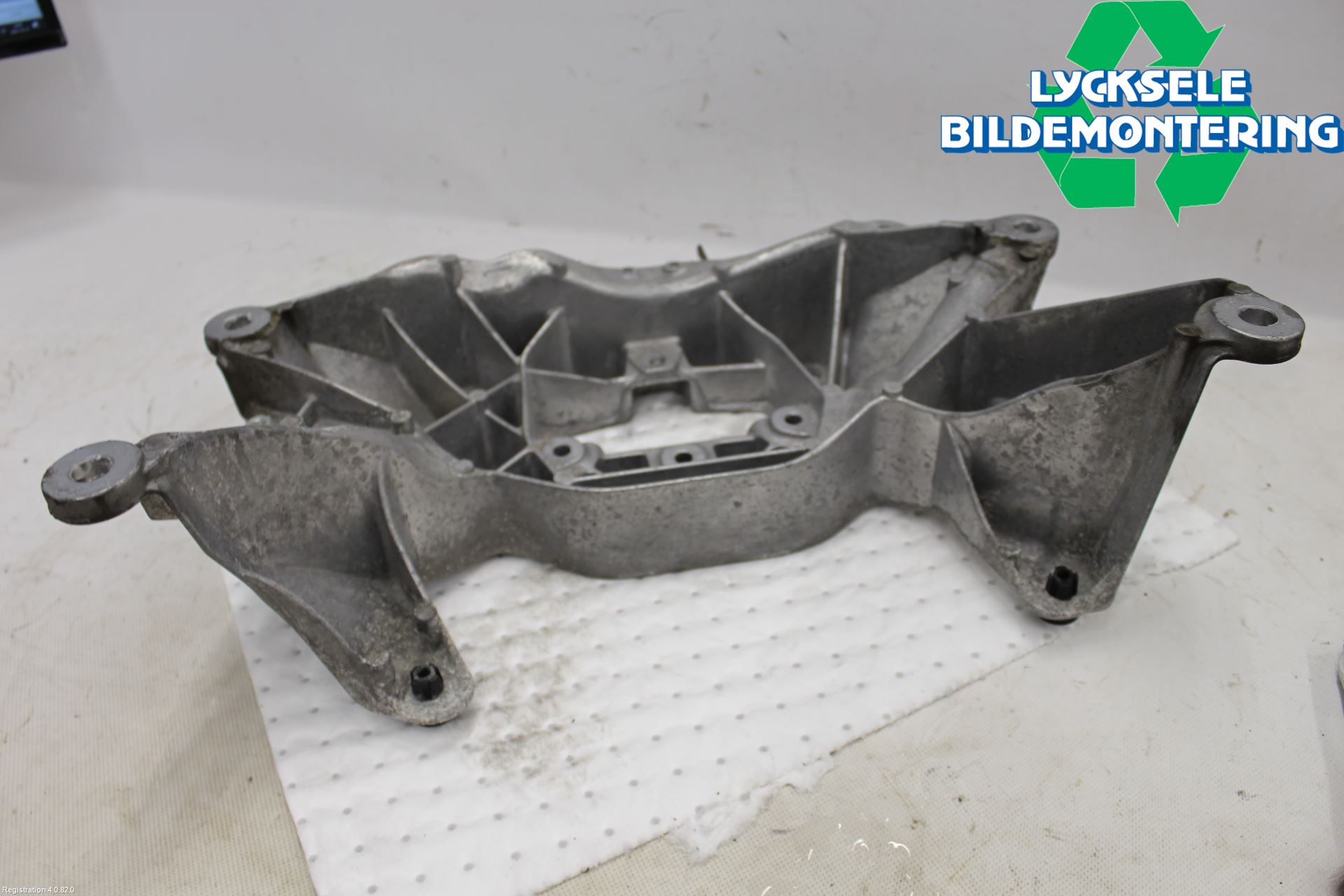 Audi Q5/SQ5 17- Växellådsbalk