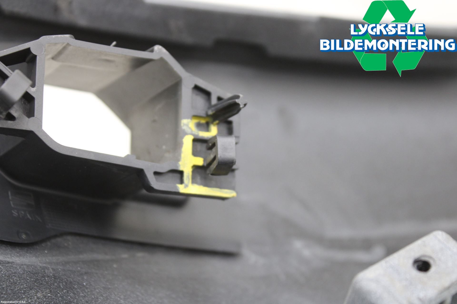 Seat LEON 13-20 Stötfångarbeklädnad Fram