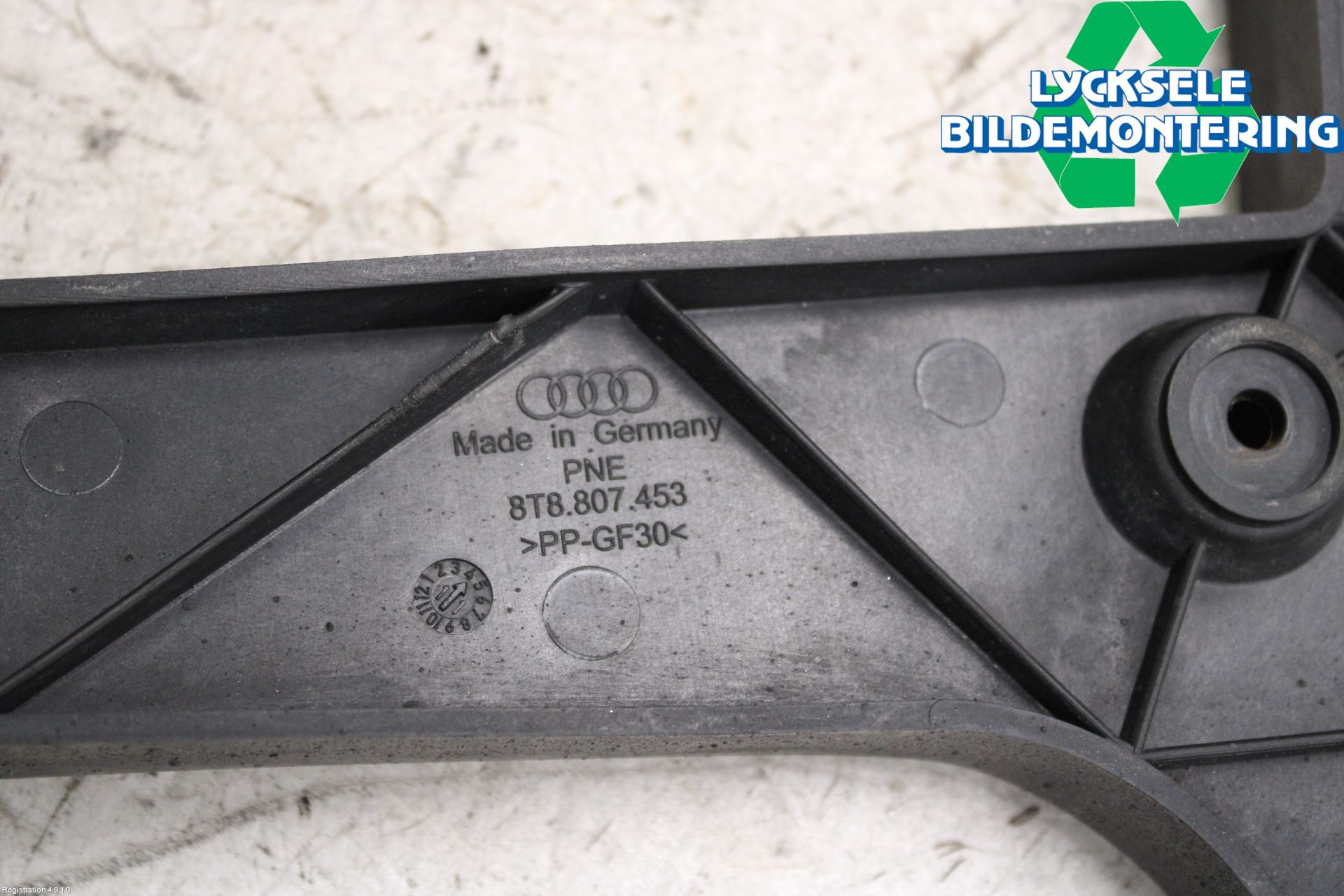 Audi A5 07-16 Stötfångarfäste Bak Vä