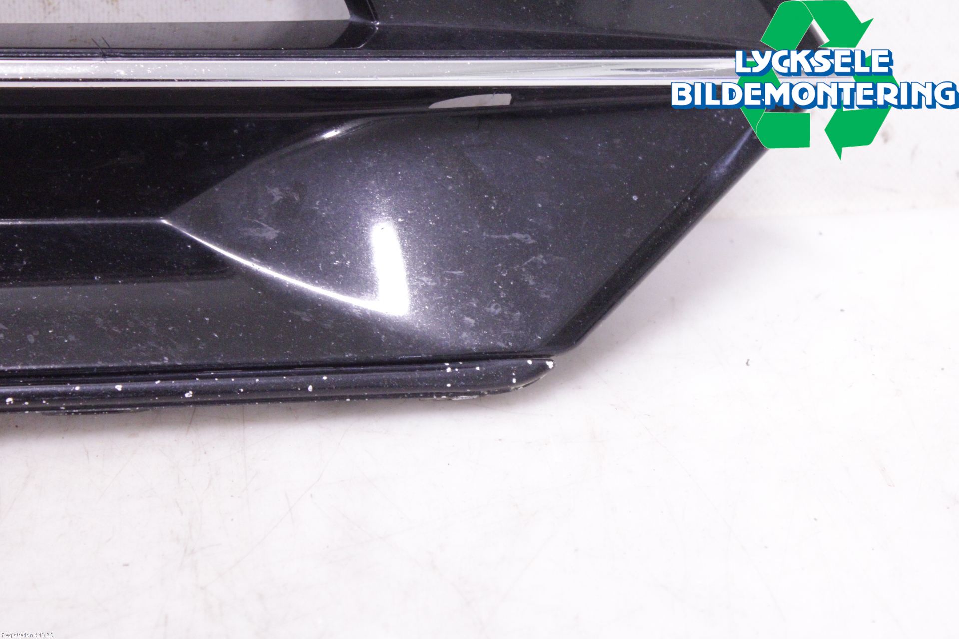 Volkswagen VW PASSAT 15-19 Dimljussarg Fram