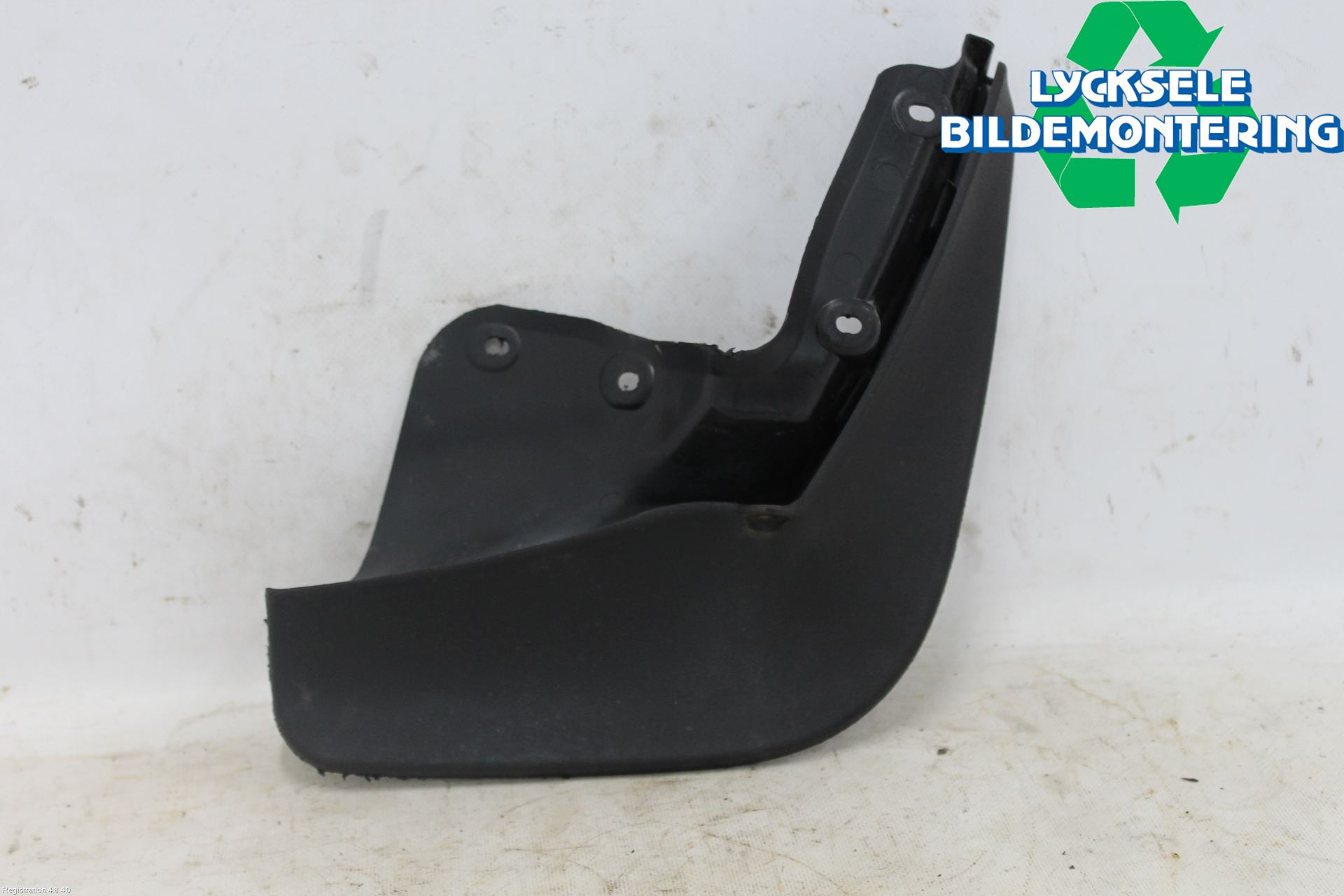 Audi A4/S4 B9 16-19 Stänkskydd