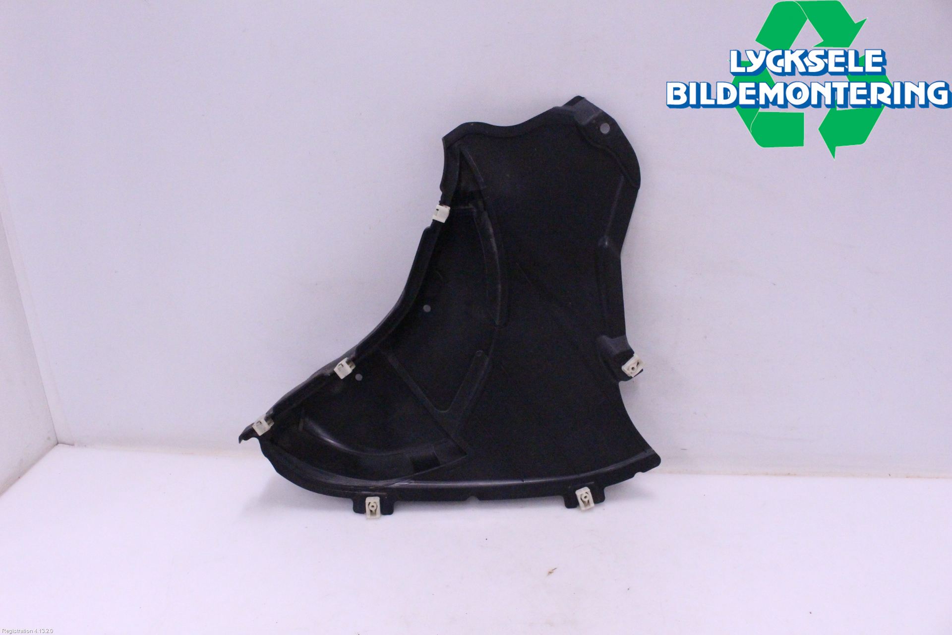 BMW 5 G30/G31/F90 17-23 Skärm Inner