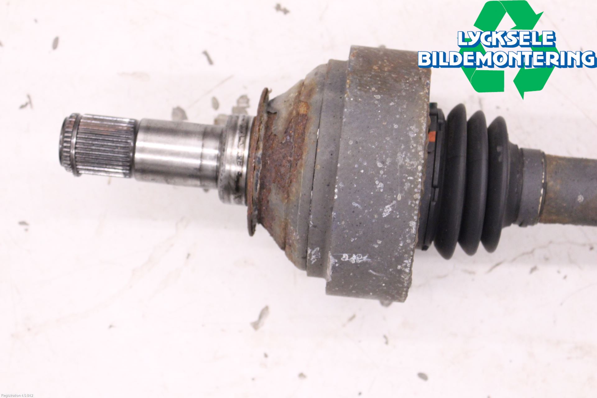 Mercedes-Benz MB ML (W164) 05-11 Drivaxel Bak Vänster