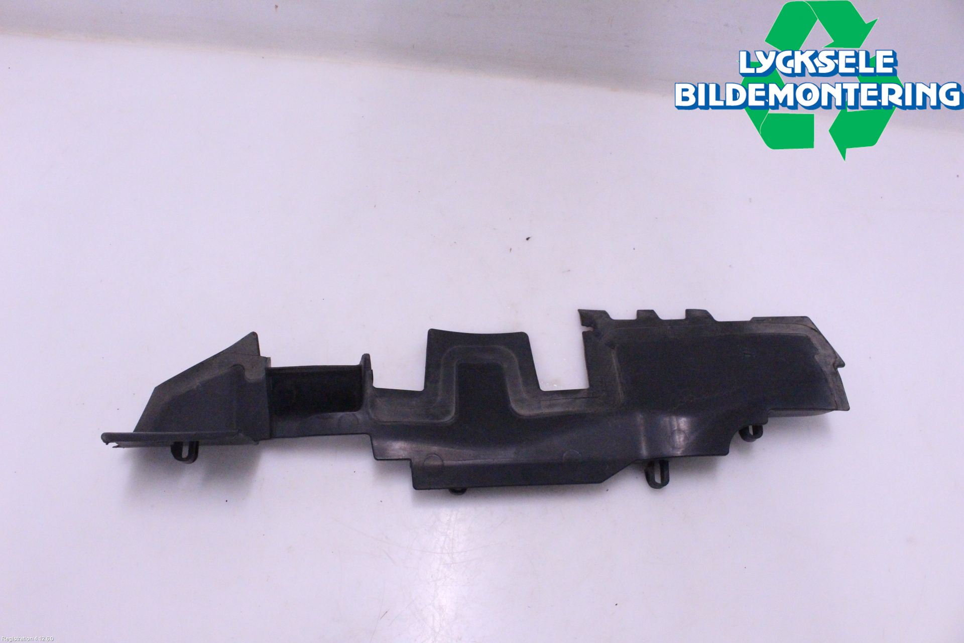 Volkswagen VW PASSAT 11-14 Deflektor Plåt-Plast Kylning