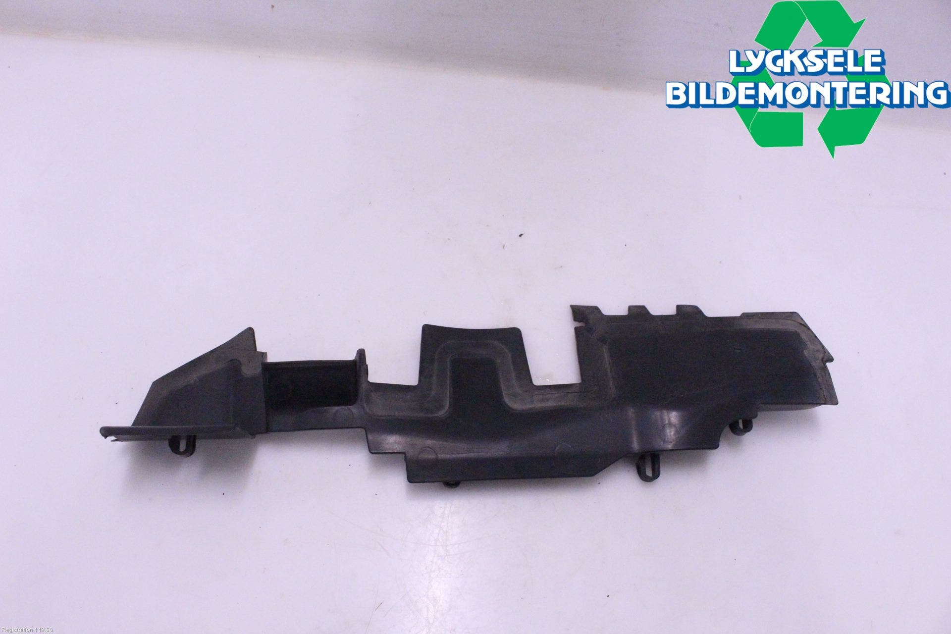 Volkswagen VW PASSAT 11-14 Deflektor Plåt-Plast Kylning