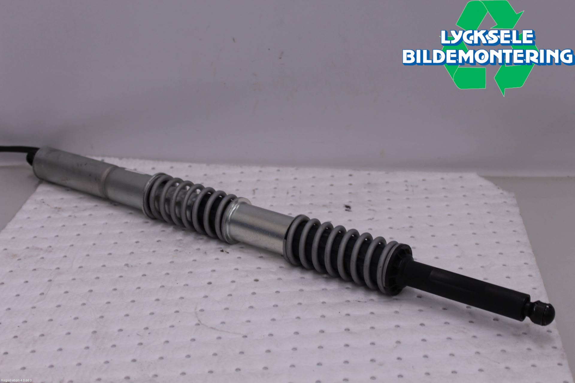 BMW 5 F10/F11/F18 09-17 Bakluckeöppnare Automatisk