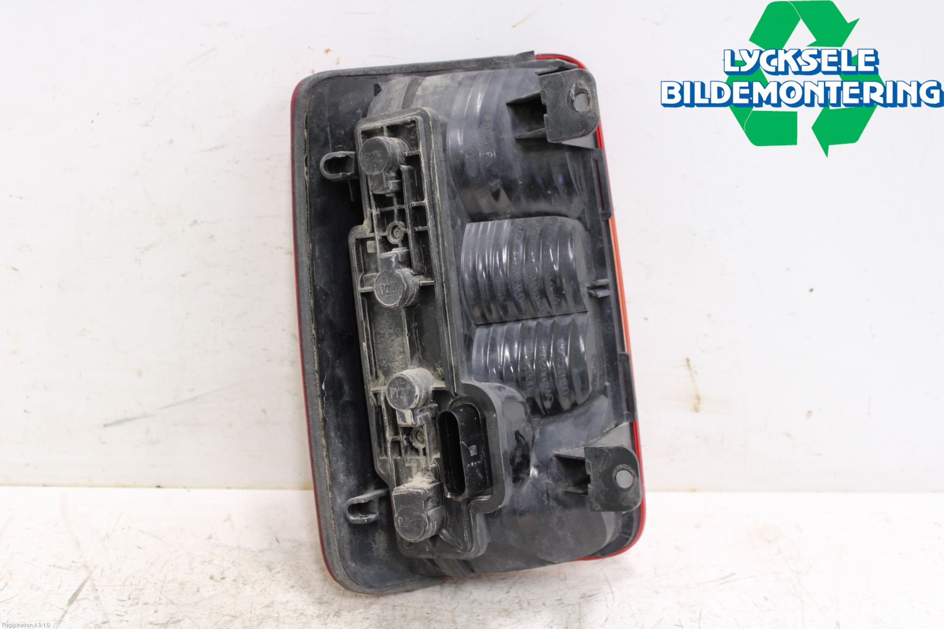 Volkswagen VW CADDY      04-10 Bakljus Höger