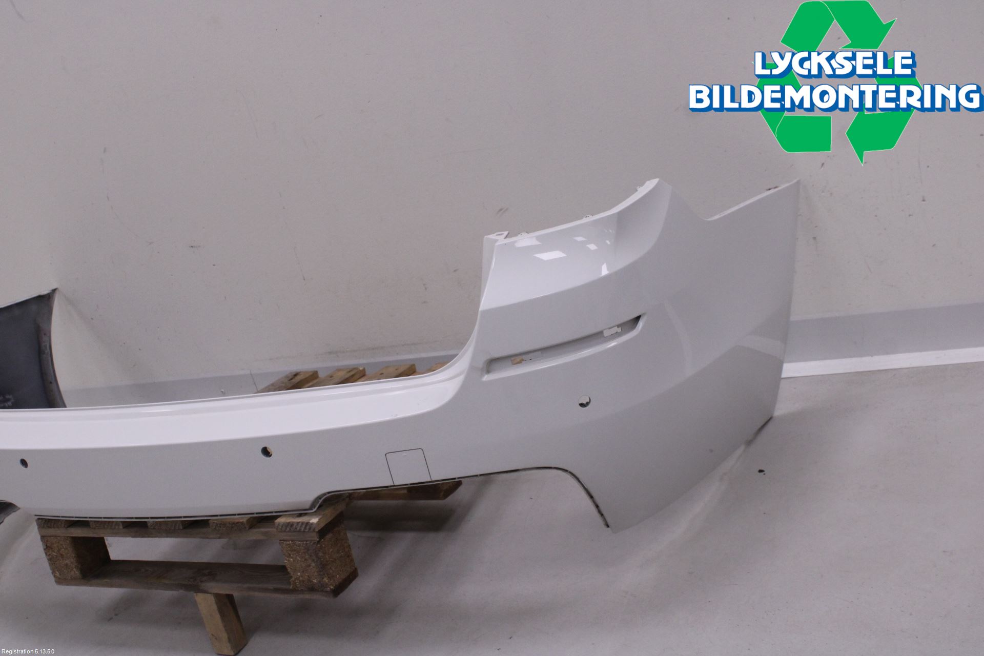 BMW 5 F10/F11/F18 09-17 Stötfångarbeklädnad Bak