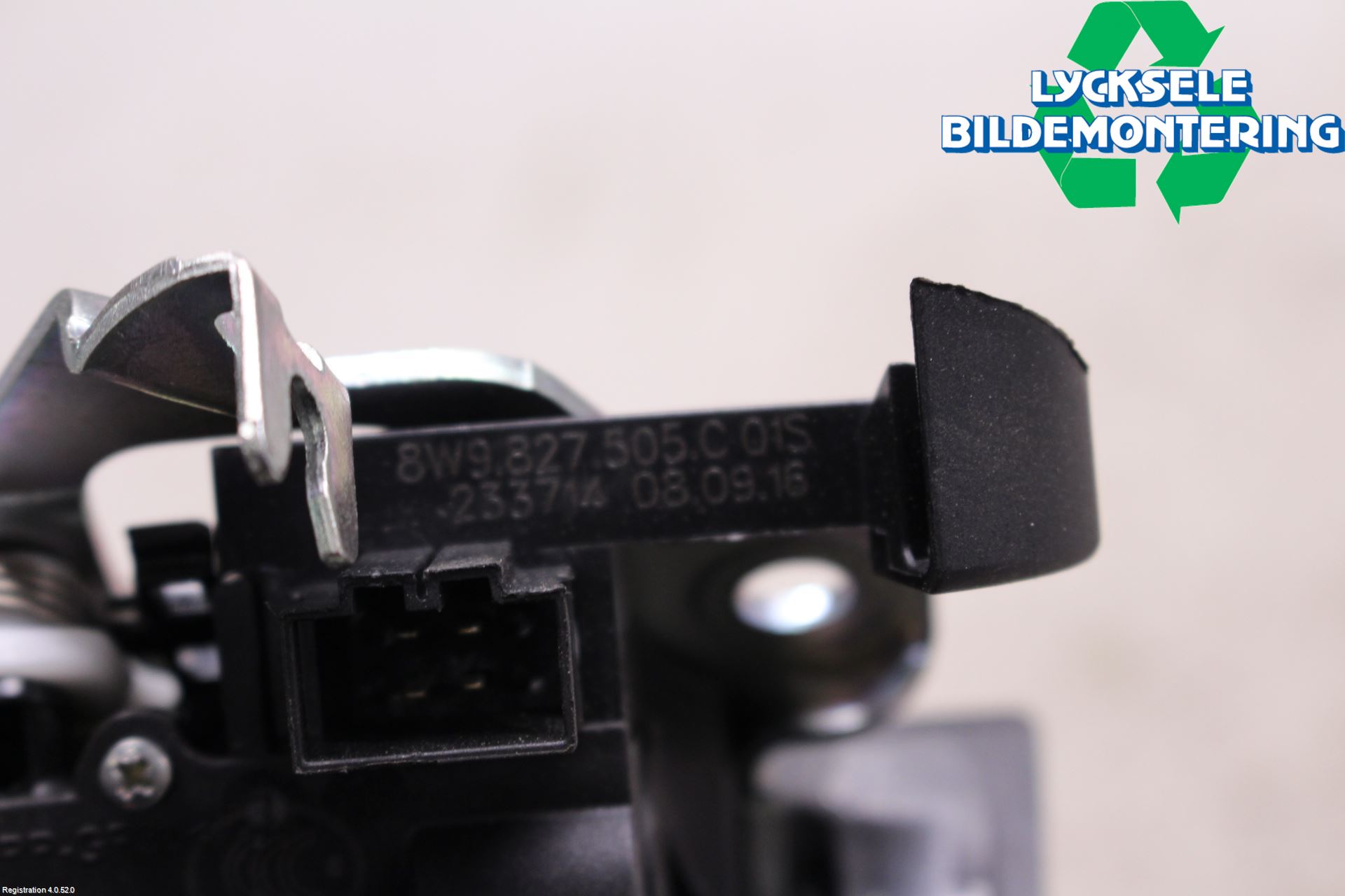 Audi A4/S4 B9 16-19 Låskista Baklucka