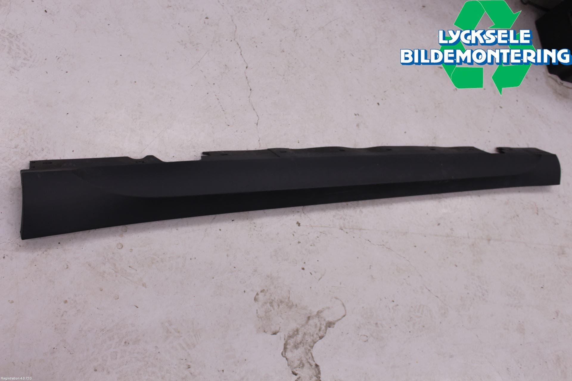 BMW X1 E84 10-15 Sidokjol Vä