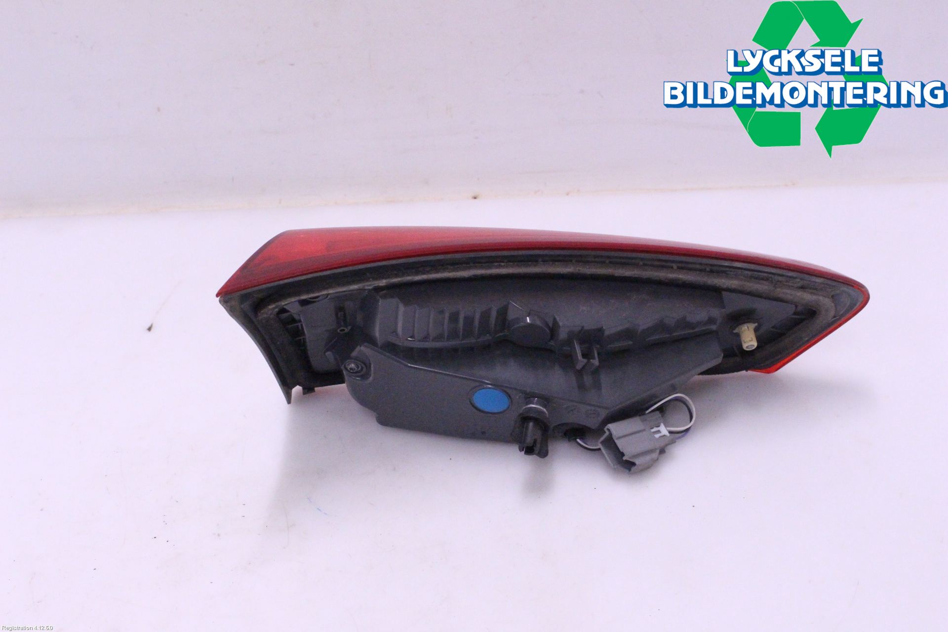 Ford FOCUS 19- Bakljus Lucka Hö