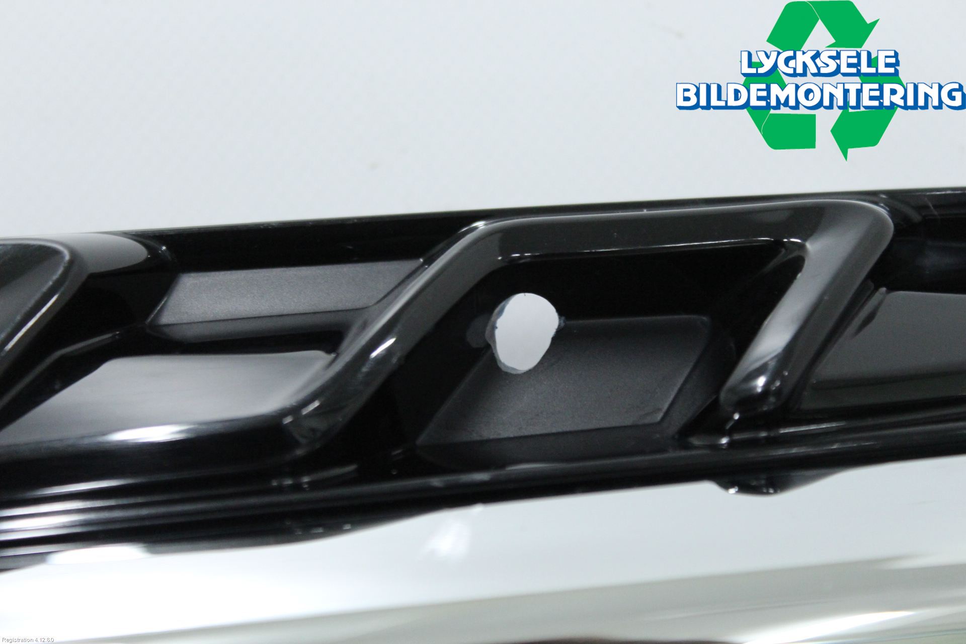 Suzuki SX4 S-CROSS 22- Grill Komp