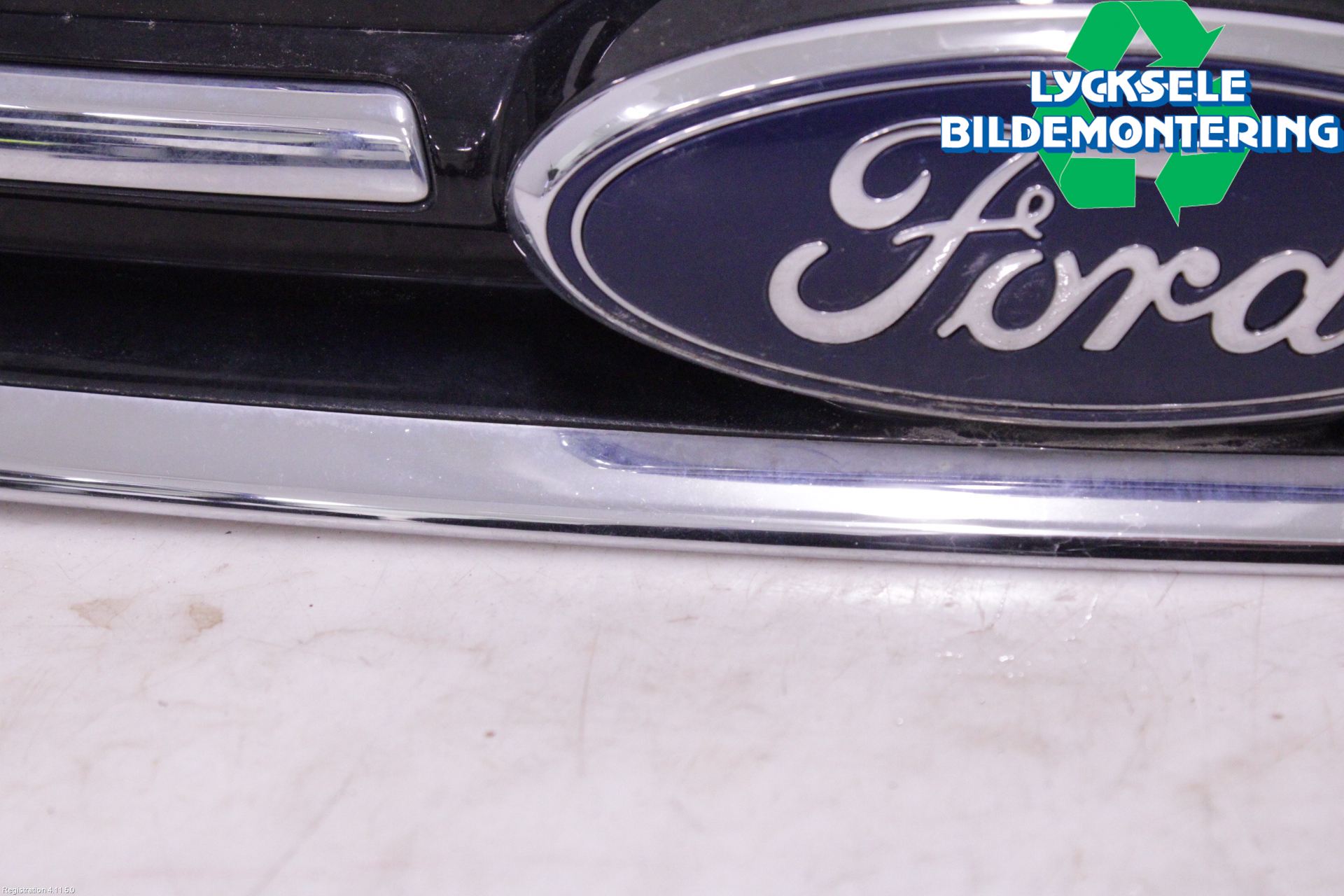 Ford KUGA 13-16 Grill Komp
