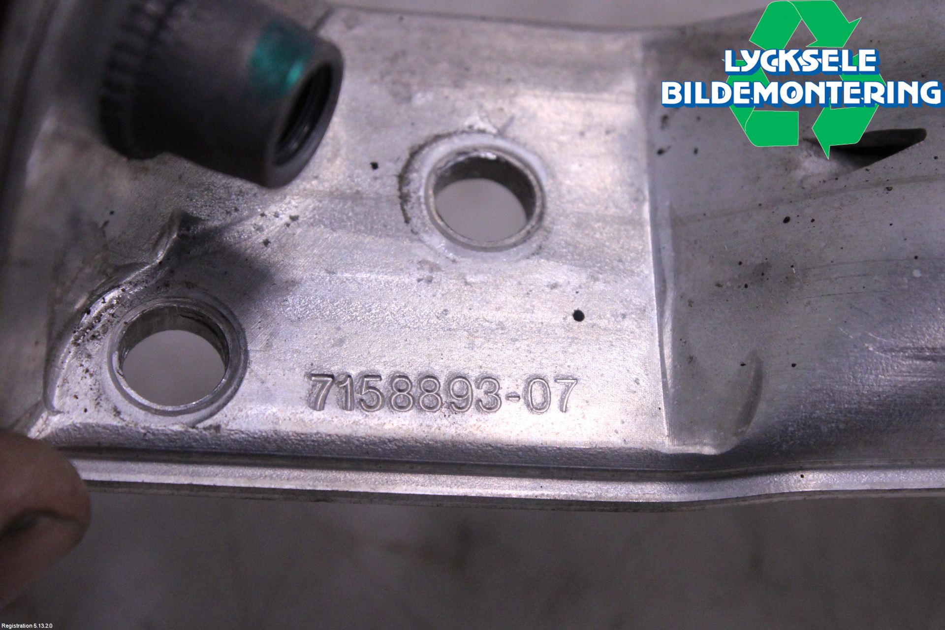 BMW 5 F10/F11/F18 09-17 Frontplåt