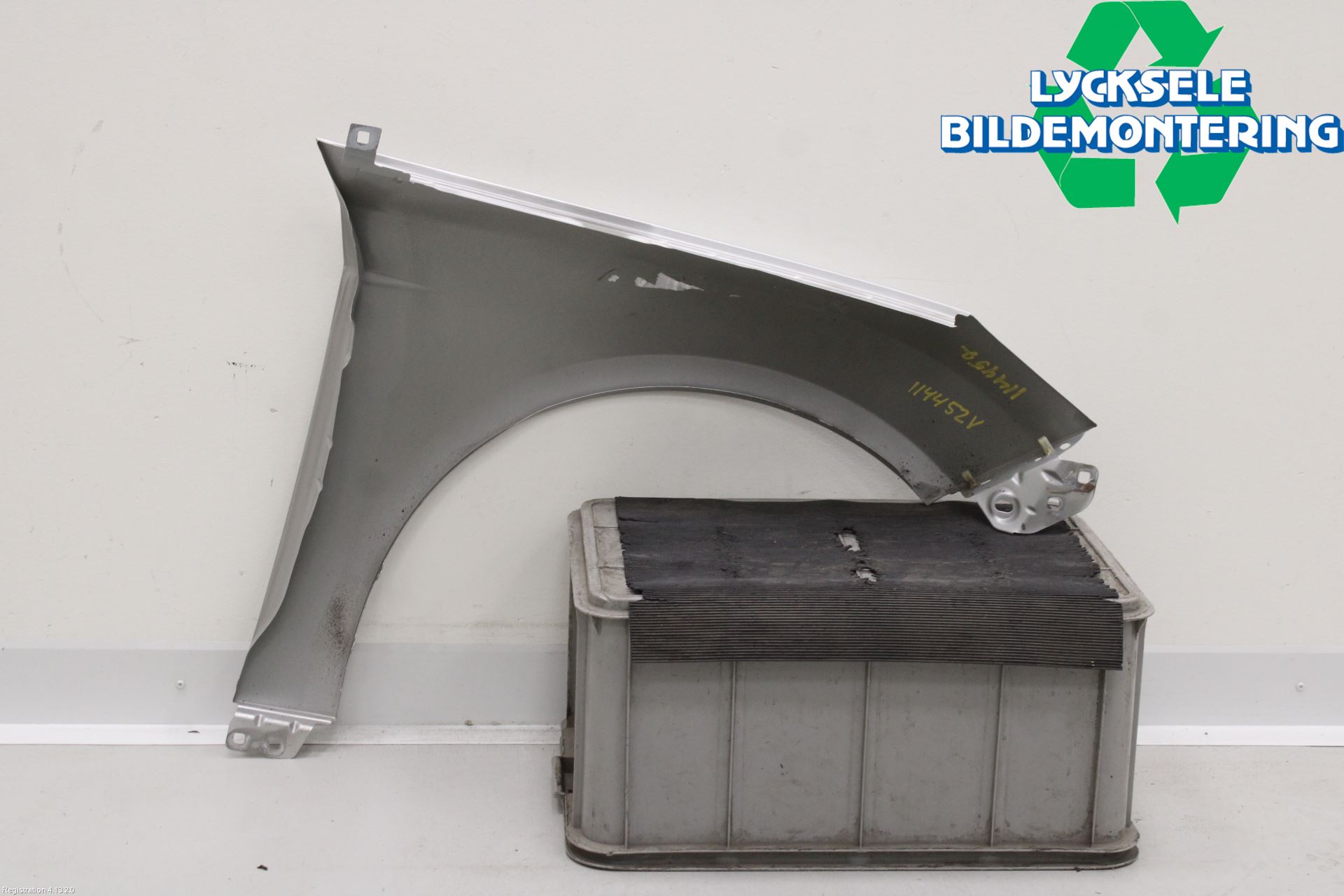 Ford FOCUS 15-18 Skärm Fram Vänster