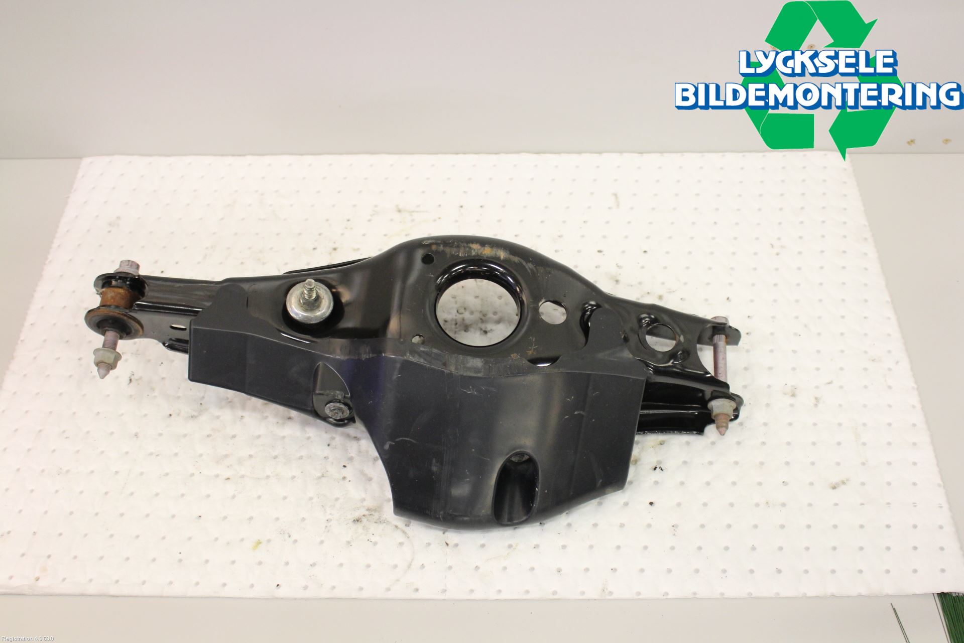 Toyota AURIS 13-19 Bärarm Bak Höger