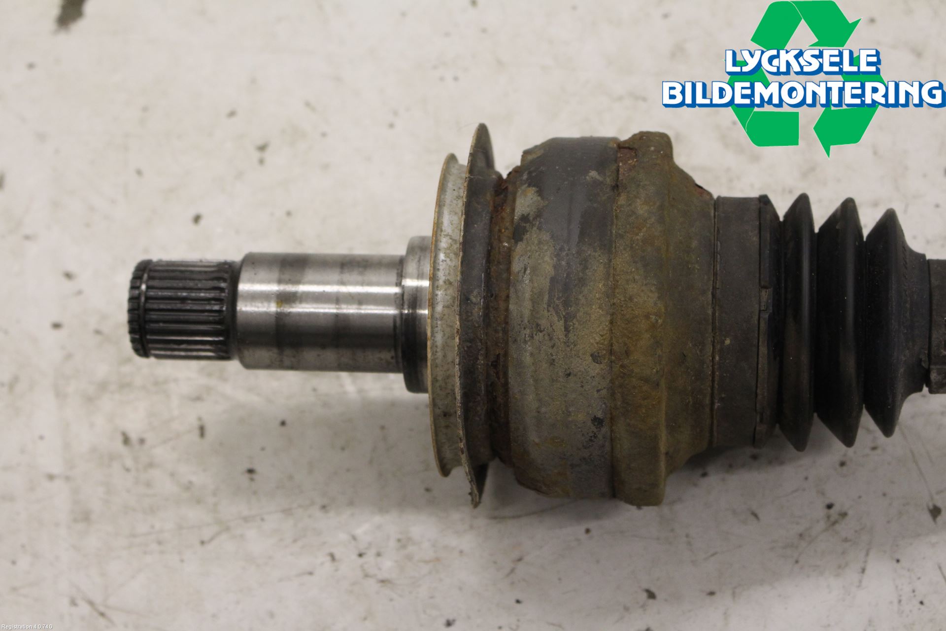 Mercedes-Benz MB C-KLASS (W204) 07-15 Drivaxel Bak Vänster